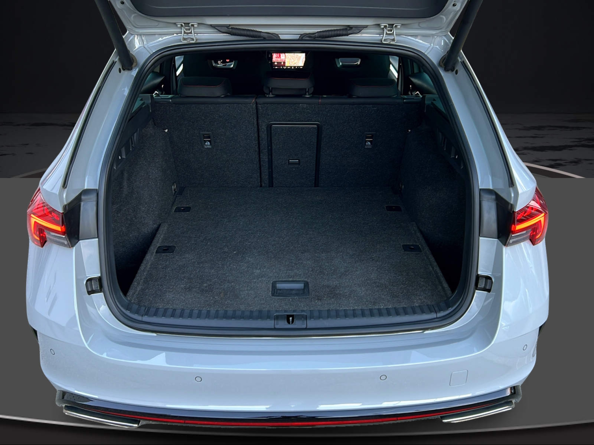 SKODA Octavia Combi 2.0 TSI RS DSG-image-5