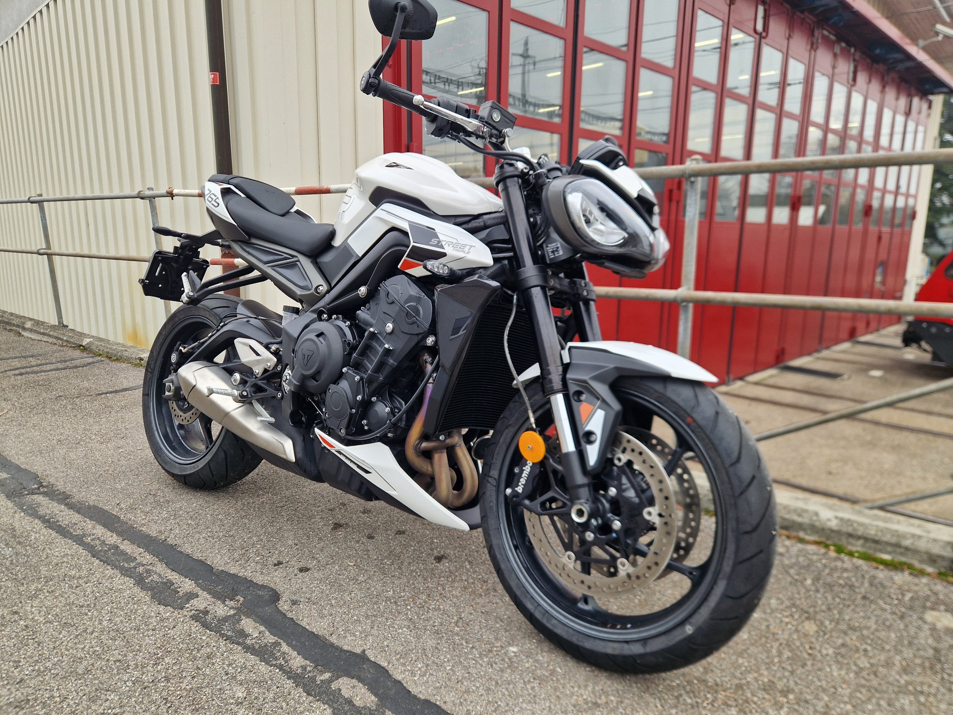 TRIUMPH Street Triple 765 R A2 (35kW)-image-1