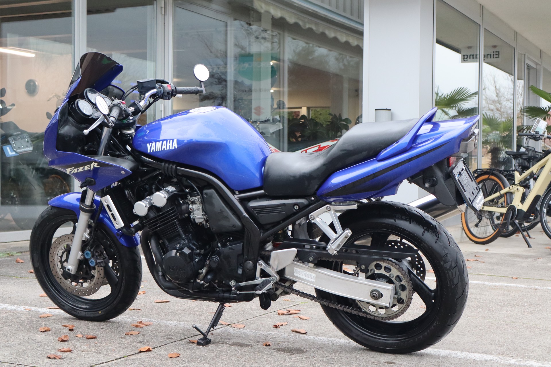 YAMAHA FZS 600 Fazer-image-5