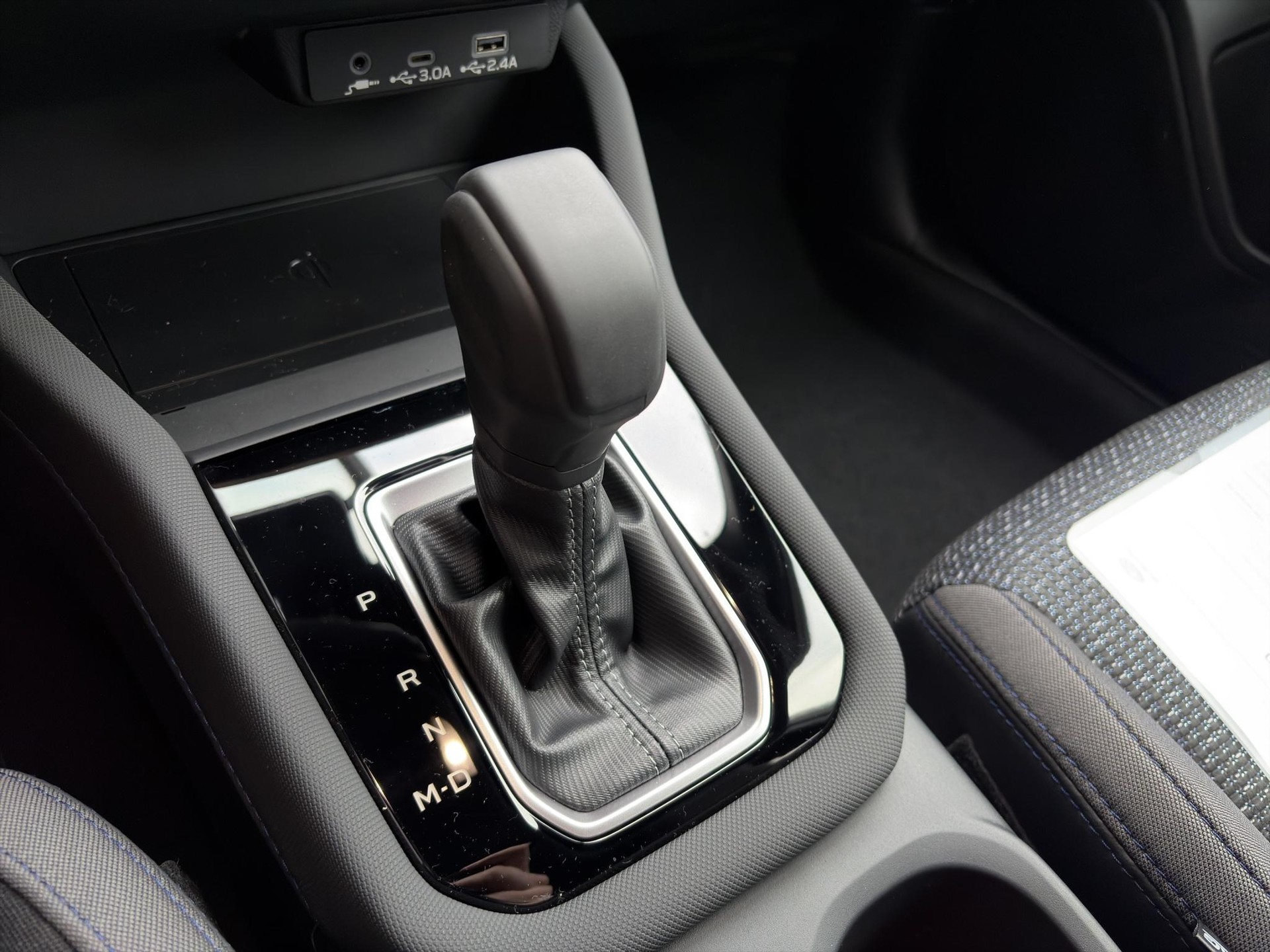 SUBARU Forester Station 2.0i e-Boxer Swiss Plus-image-8
