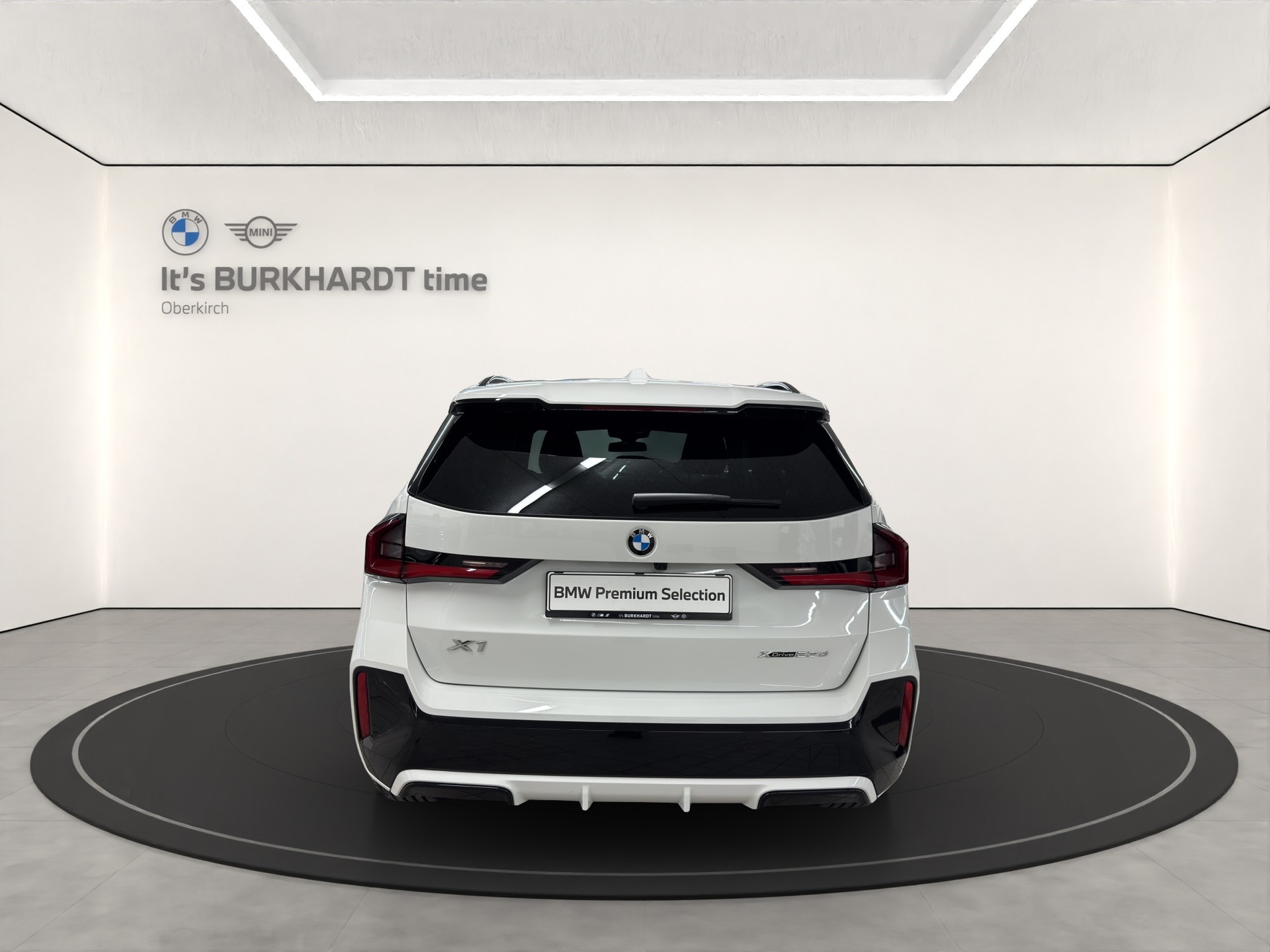 BMW X1 xDrive 23d 48V M Sport-showroom-element-3