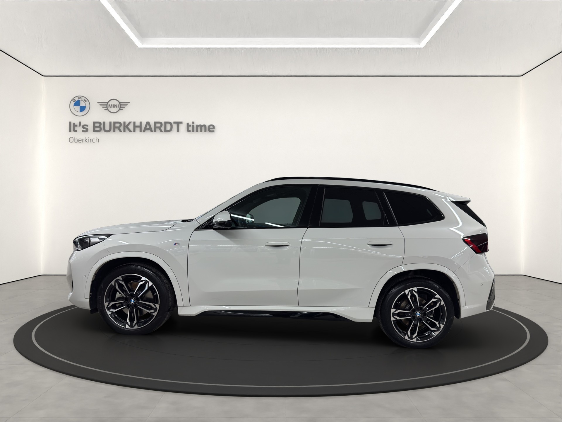 BMW X1 xDrive 23d 48V M Sport-showroom-element-1