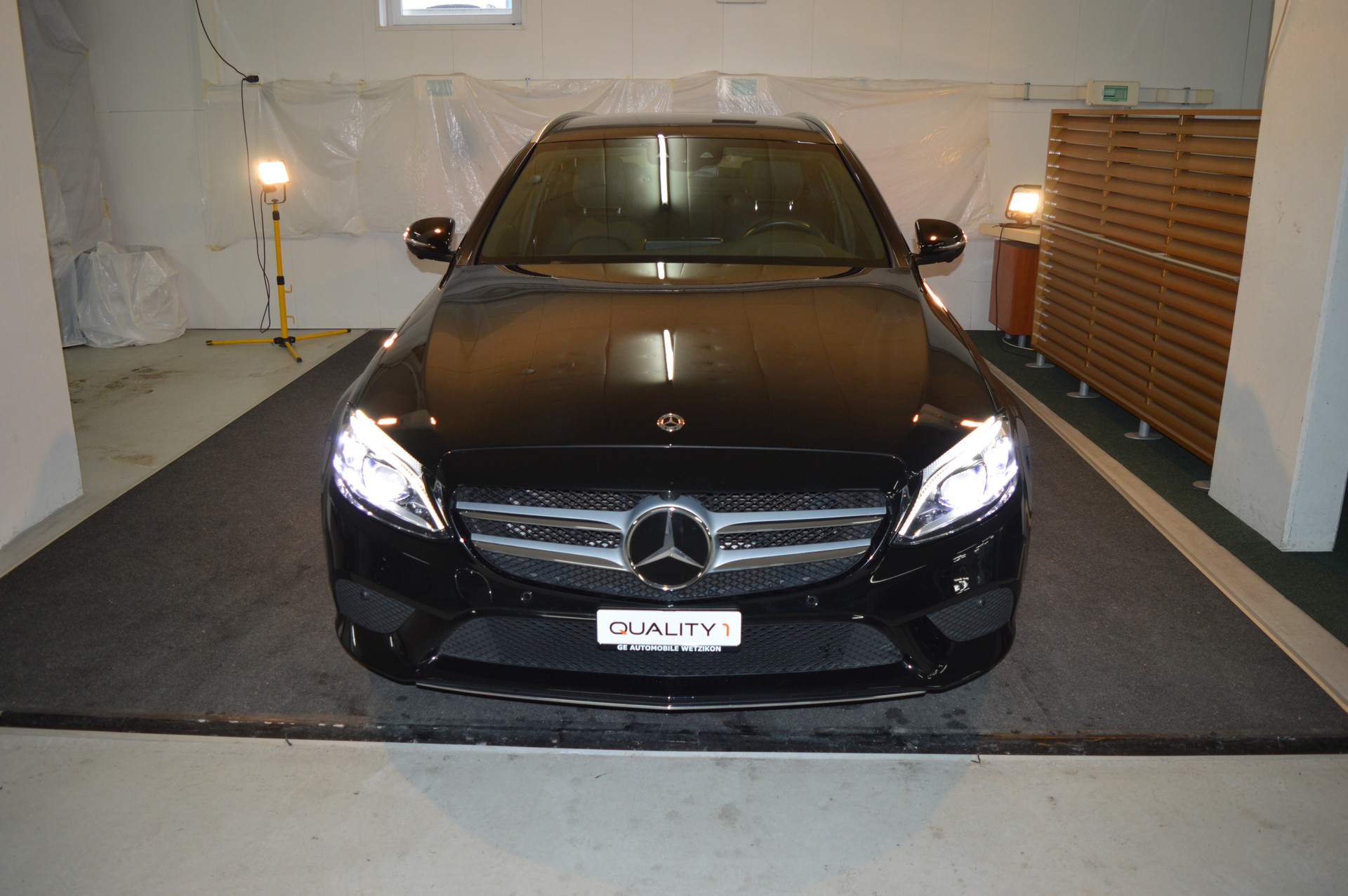 MERCEDES-BENZ C 220 d Swiss Star Avantgarde 4M 9G-Tronic-showroom-element-2