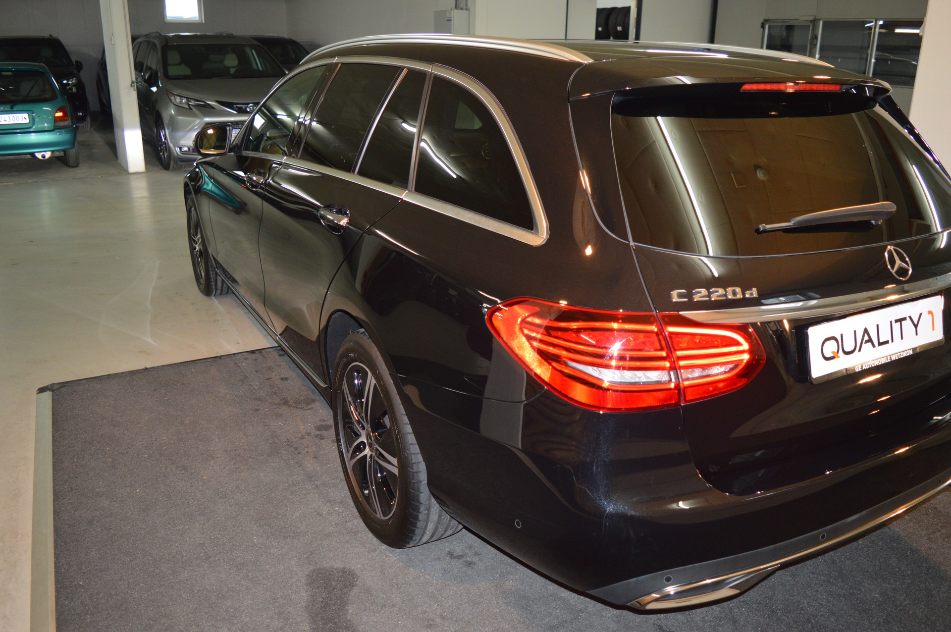 MERCEDES-BENZ C 220 d Swiss Star Avantgarde 4M 9G-Tronic-image-7