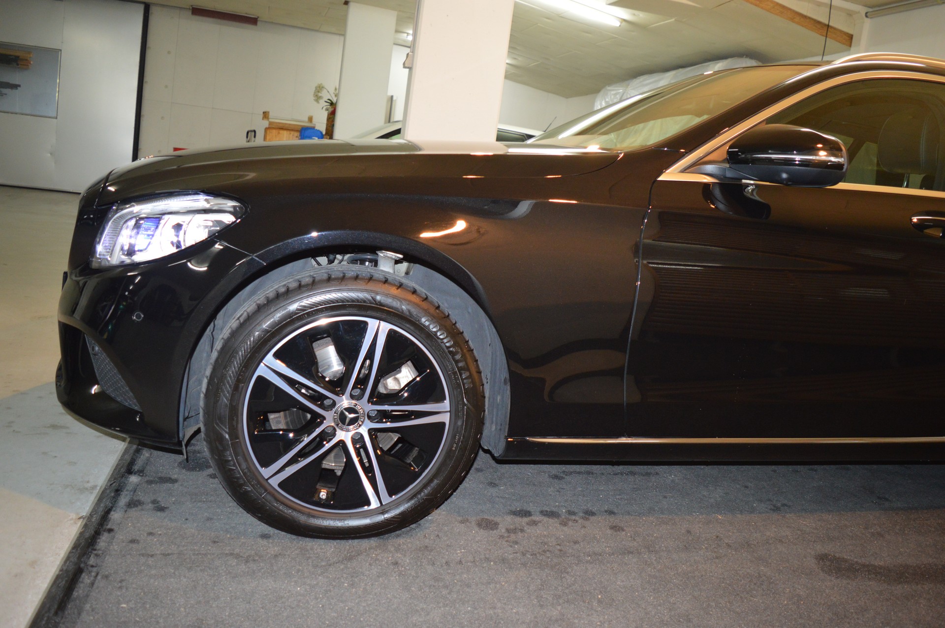 MERCEDES-BENZ C 220 d Swiss Star Avantgarde 4M 9G-Tronic-image-11