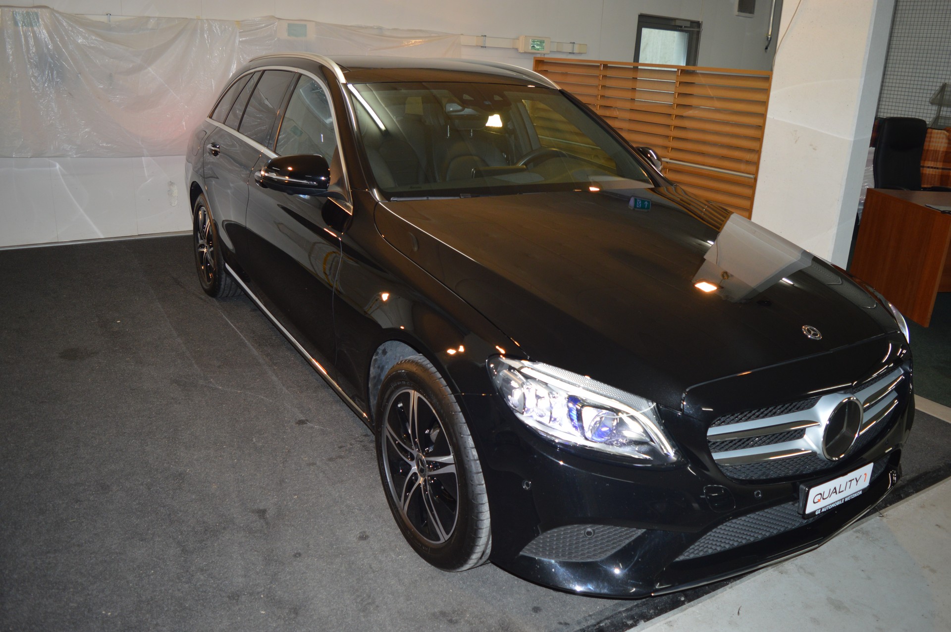 MERCEDES-BENZ C 220 d Swiss Star Avantgarde 4M 9G-Tronic-showroom-element-3