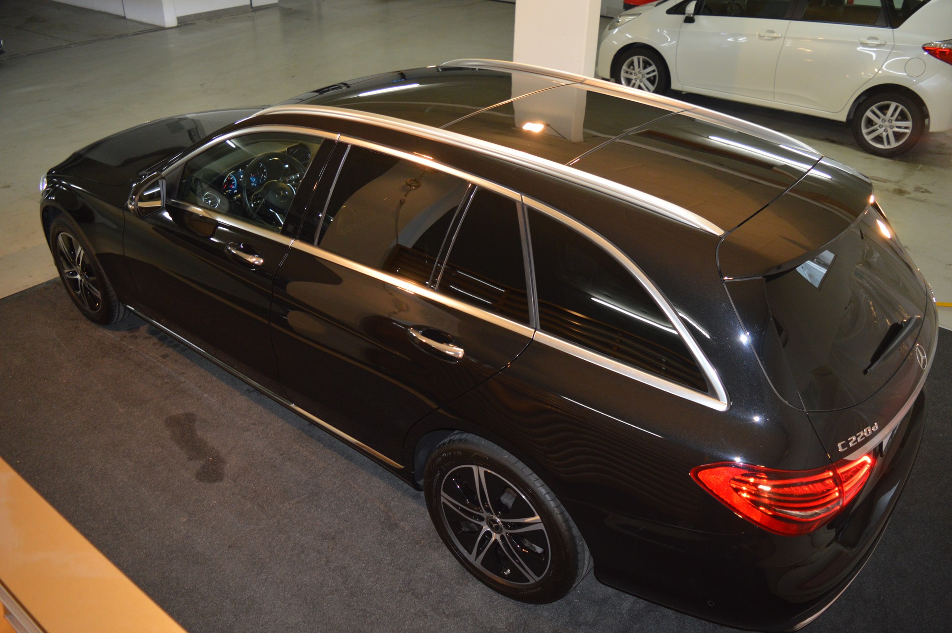 MERCEDES-BENZ C 220 d Swiss Star Avantgarde 4M 9G-Tronic-image-10