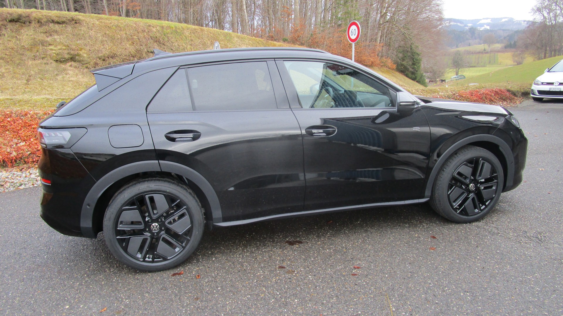 VW T-Roc 1.5 eTSI mHEV R-Line DSG-image-2