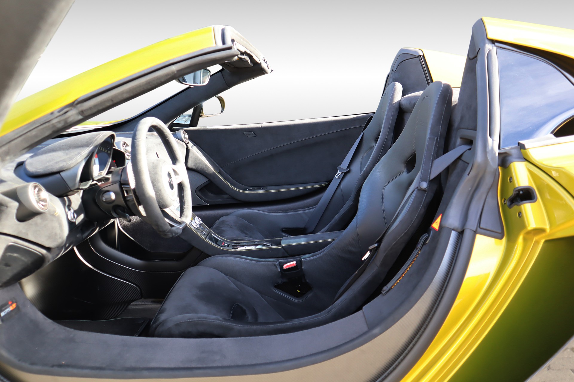 McLAREN 675LT Spider 3.8 V8 SSG-image-10