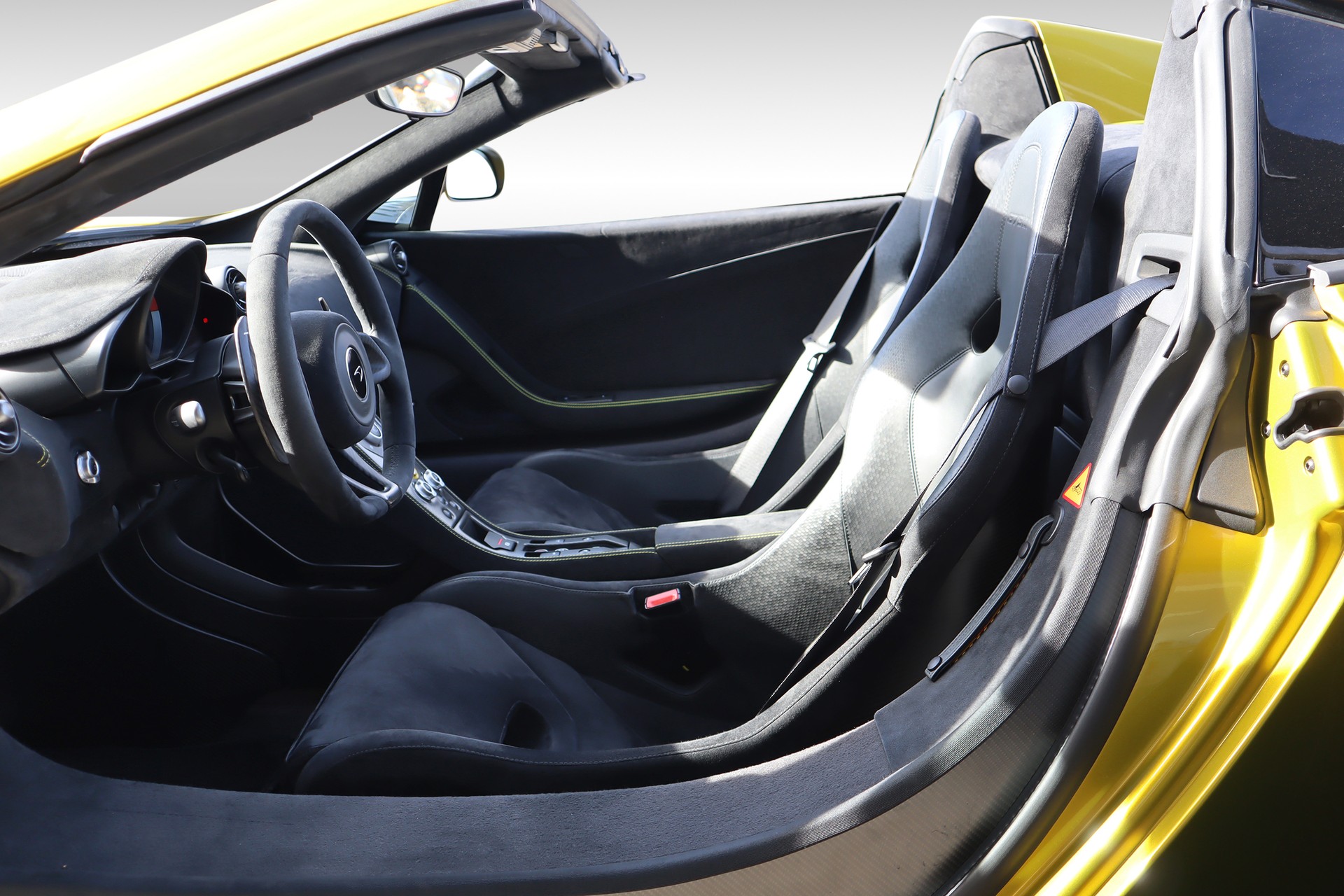 McLAREN 675LT Spider 3.8 V8 SSG-image-12