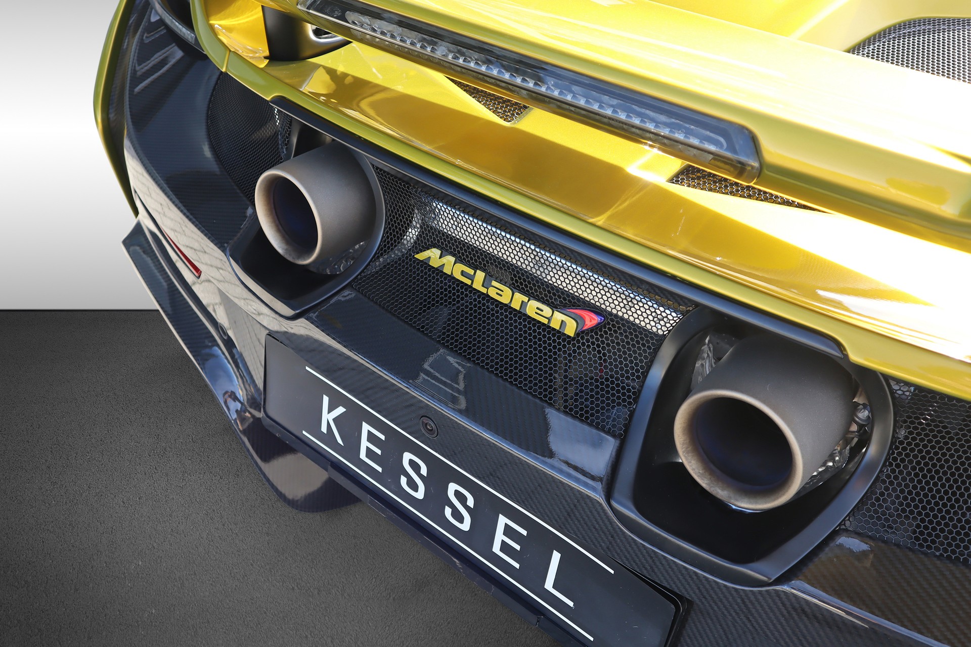 McLAREN 675LT Spider 3.8 V8 SSG-image-8