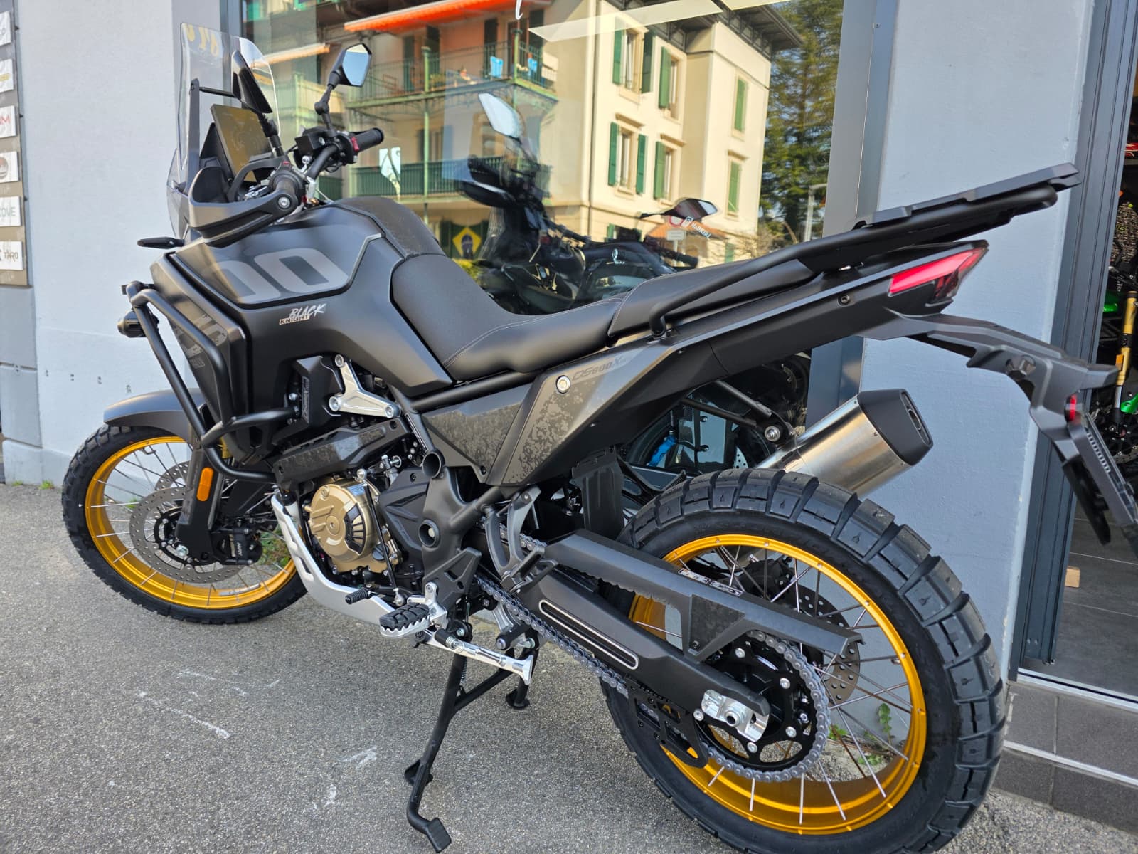 VOGE 800 DS RALLY-image-3