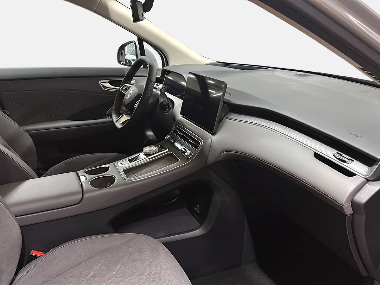 MG S6 EV 77 kWh Luxury 4WD-image-12