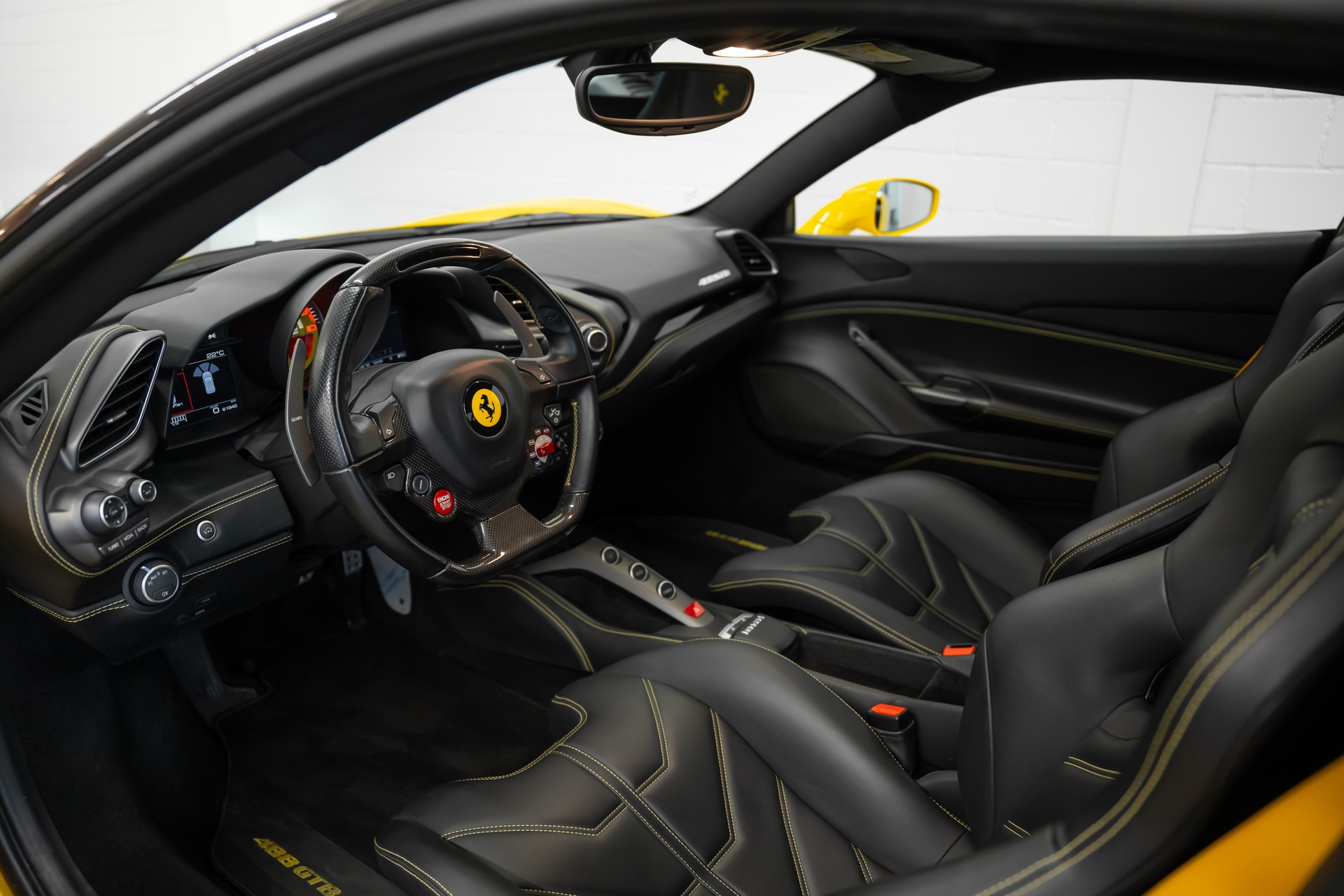 FERRARI 488 GTB 3.9 V8-image-9
