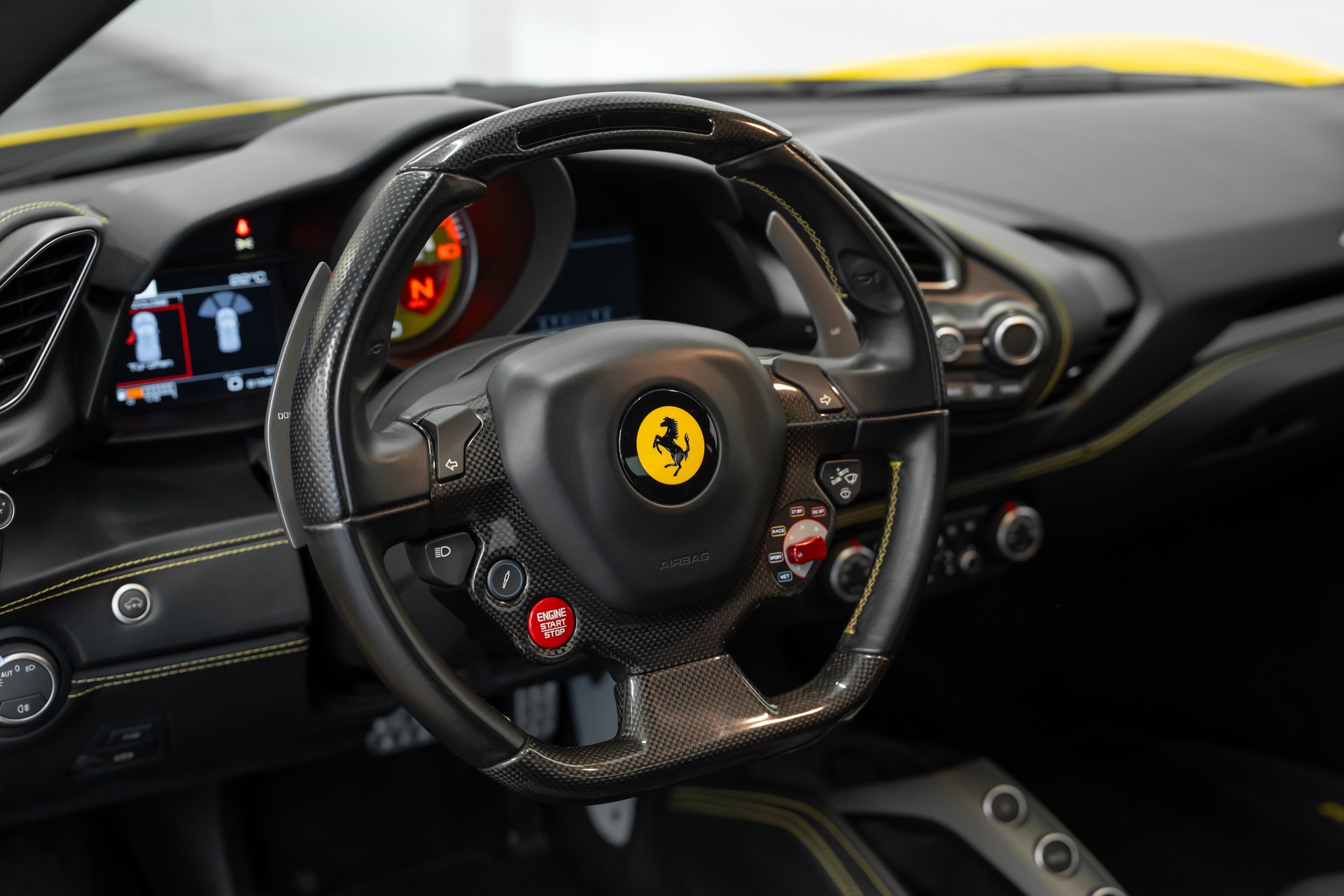 FERRARI 488 GTB 3.9 V8-image-15