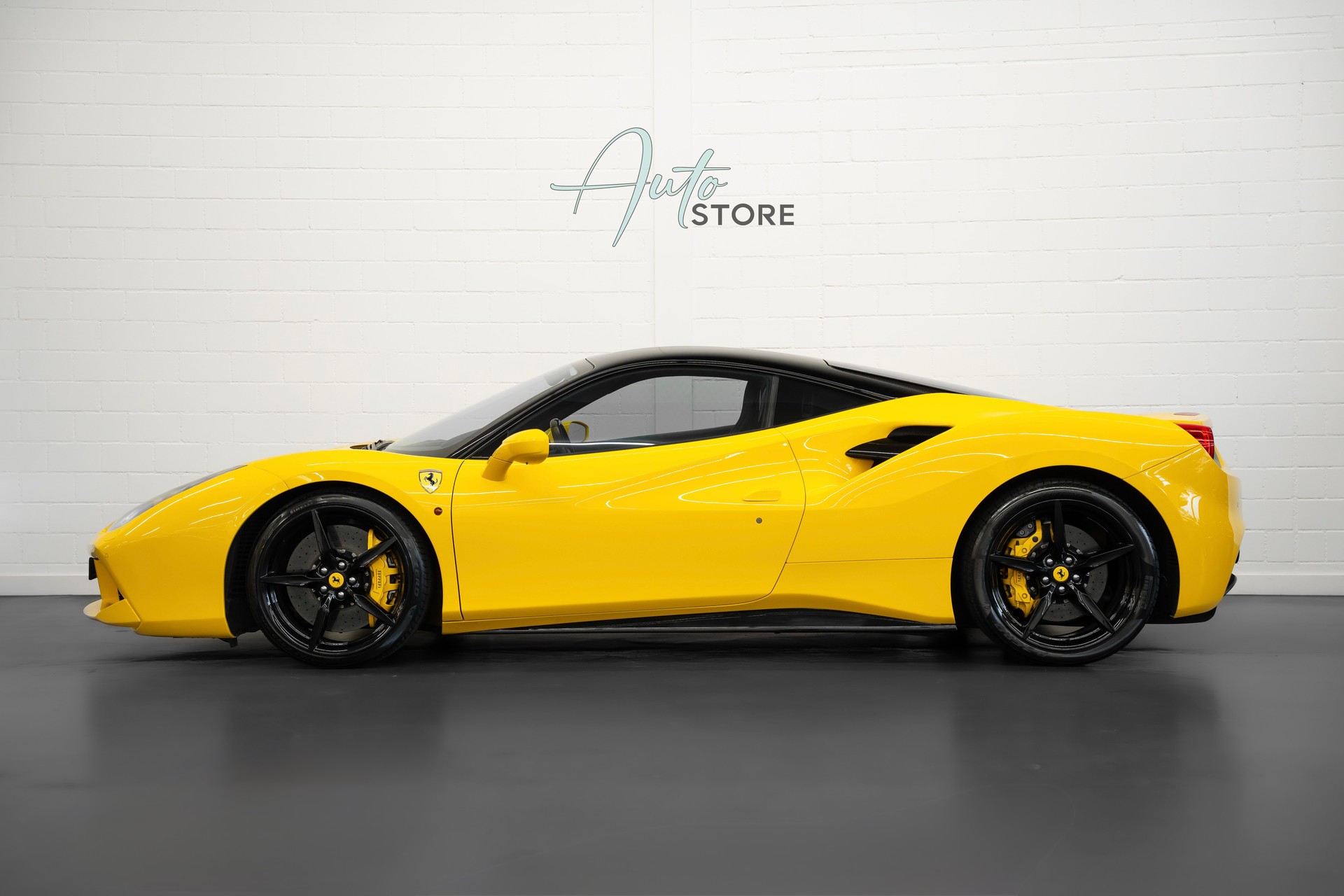FERRARI 488 GTB 3.9 V8-showroom-element-2