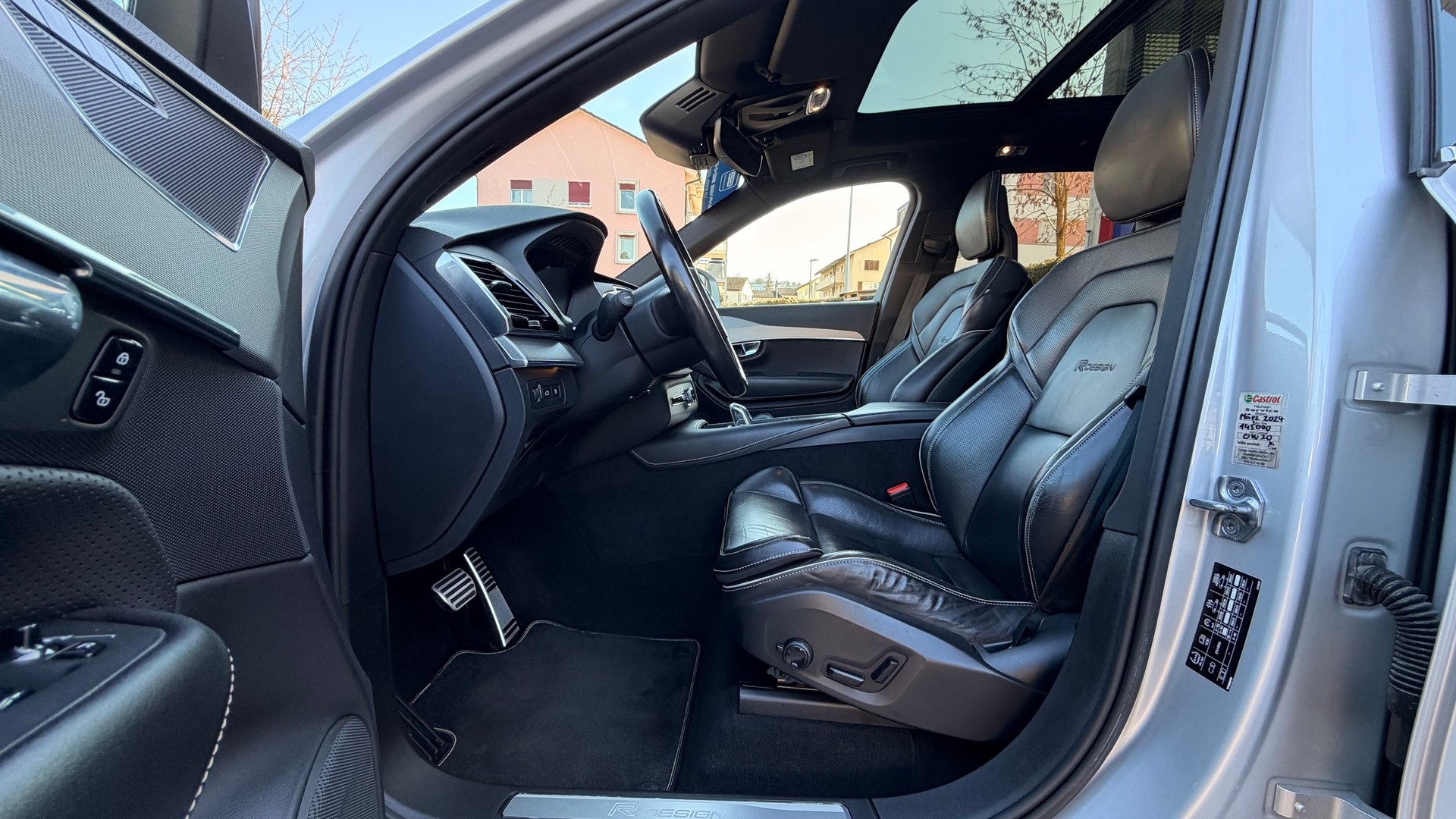 VOLVO XC90 T8 AWD R-Design Geartronic-image-8