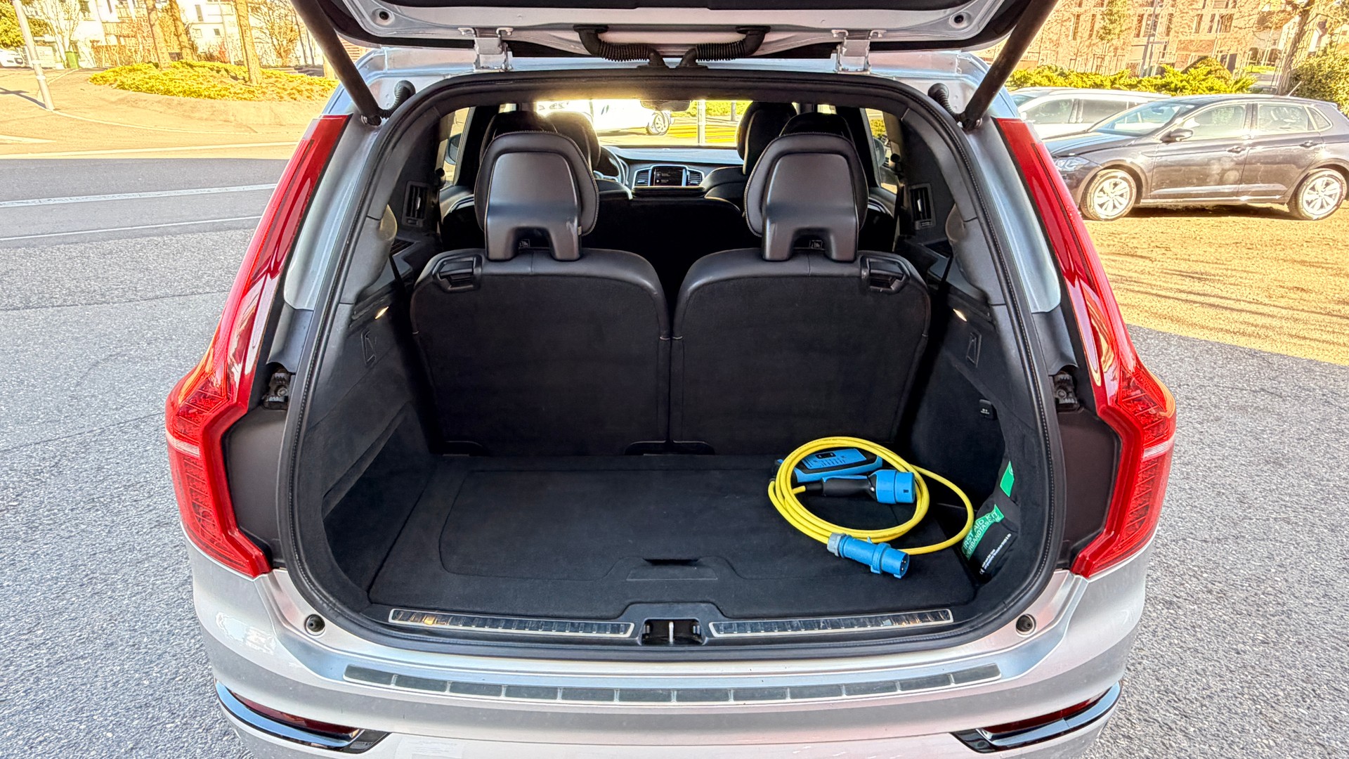 VOLVO XC90 T8 AWD R-Design Geartronic-image-10