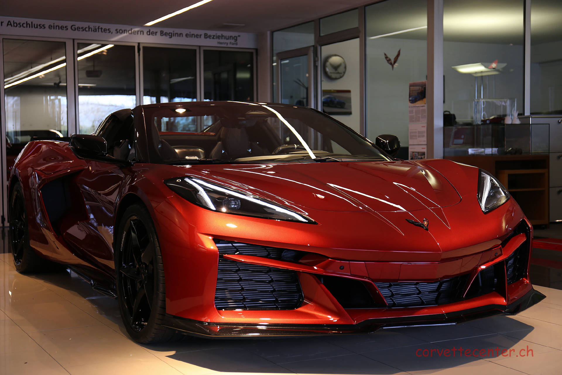 CHEVROLET Corvette E-Ray 3LZ Convertible-image-4