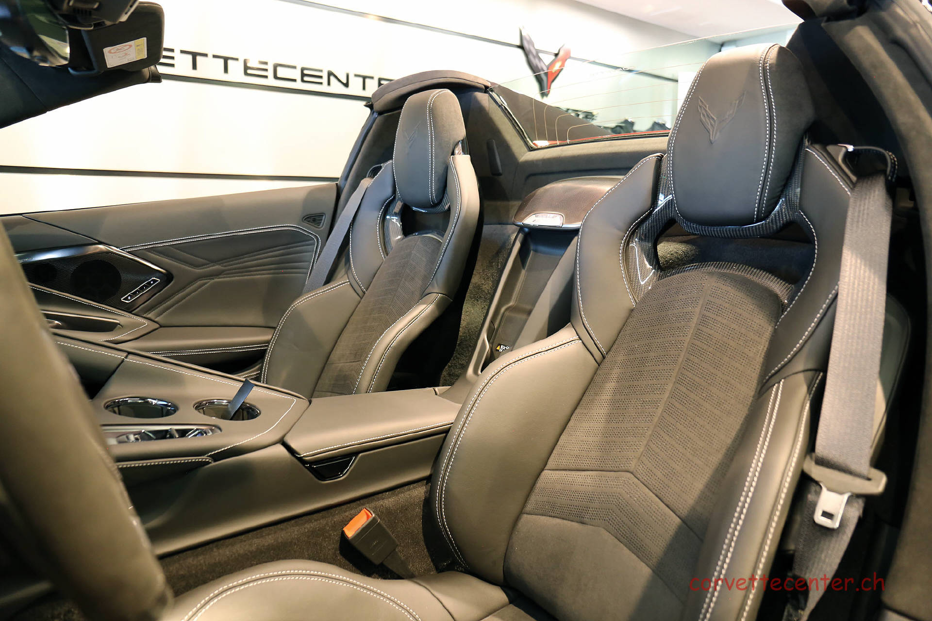 CHEVROLET Corvette E-Ray 3LZ Convertible-image-9