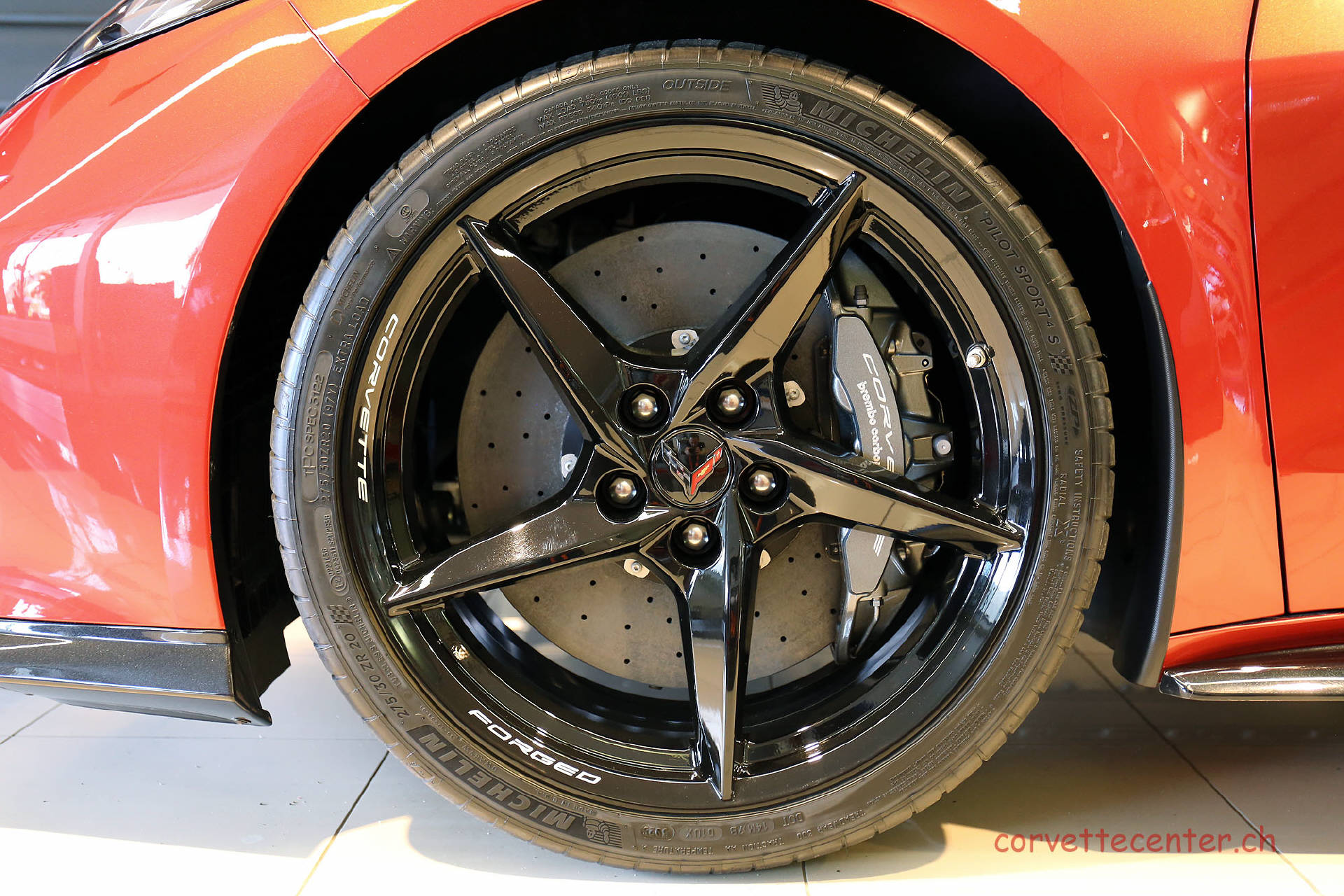 CHEVROLET Corvette E-Ray 3LZ Convertible-image-8