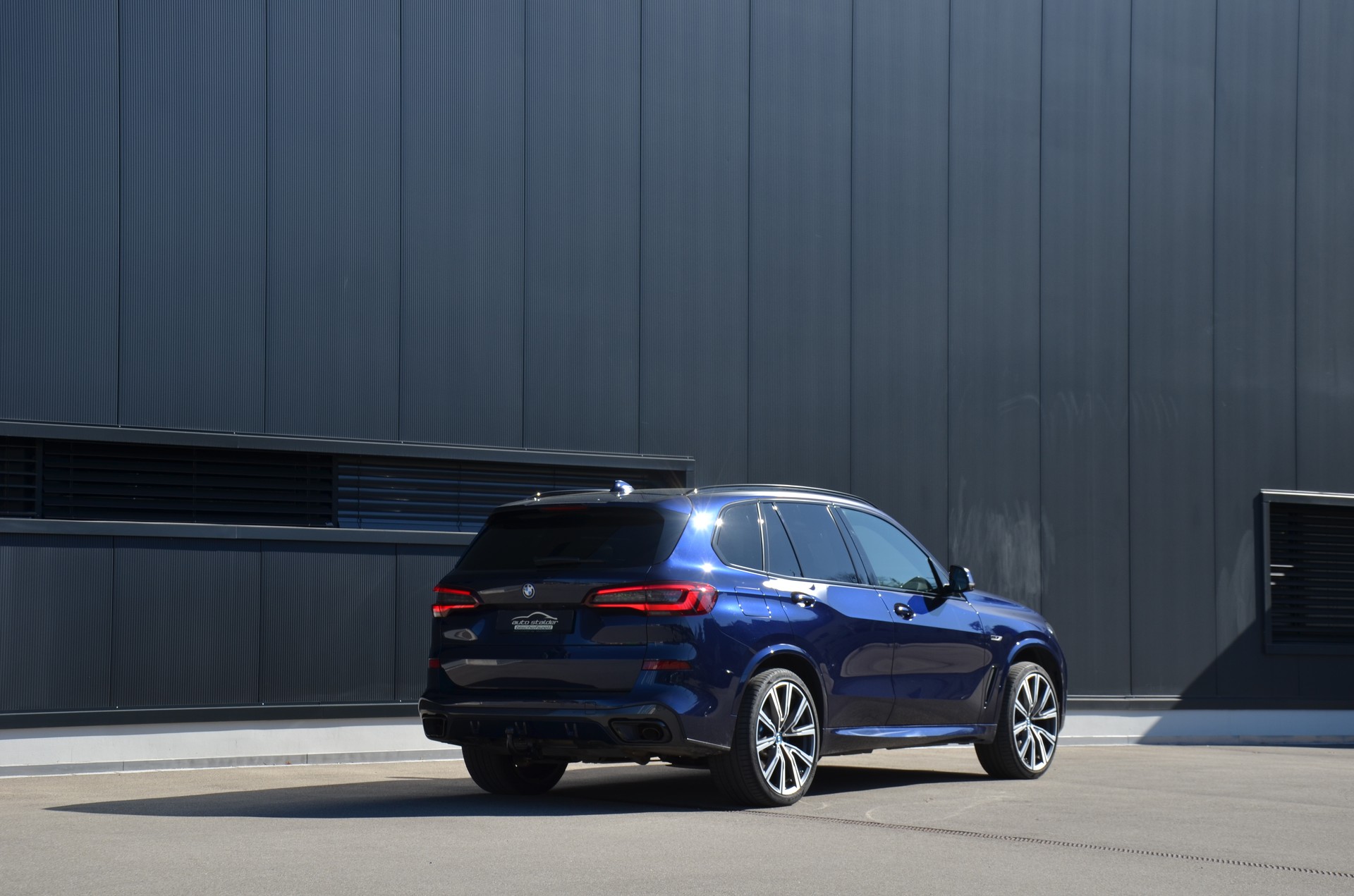 BMW X5 xDrive45e M Sport Steptronic-showroom-element-2