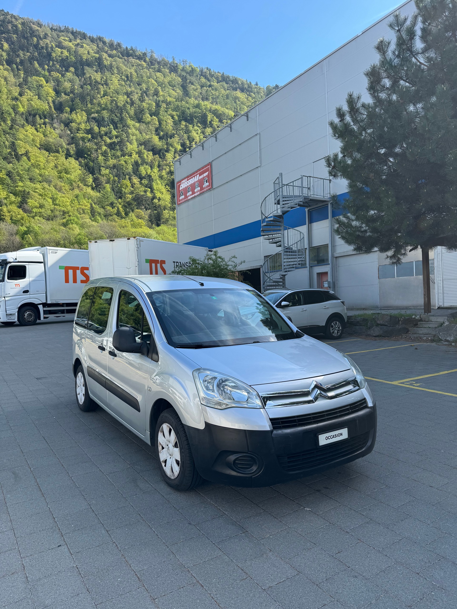 CITROEN Berlingo 1.6 HDi Attraction-image-1