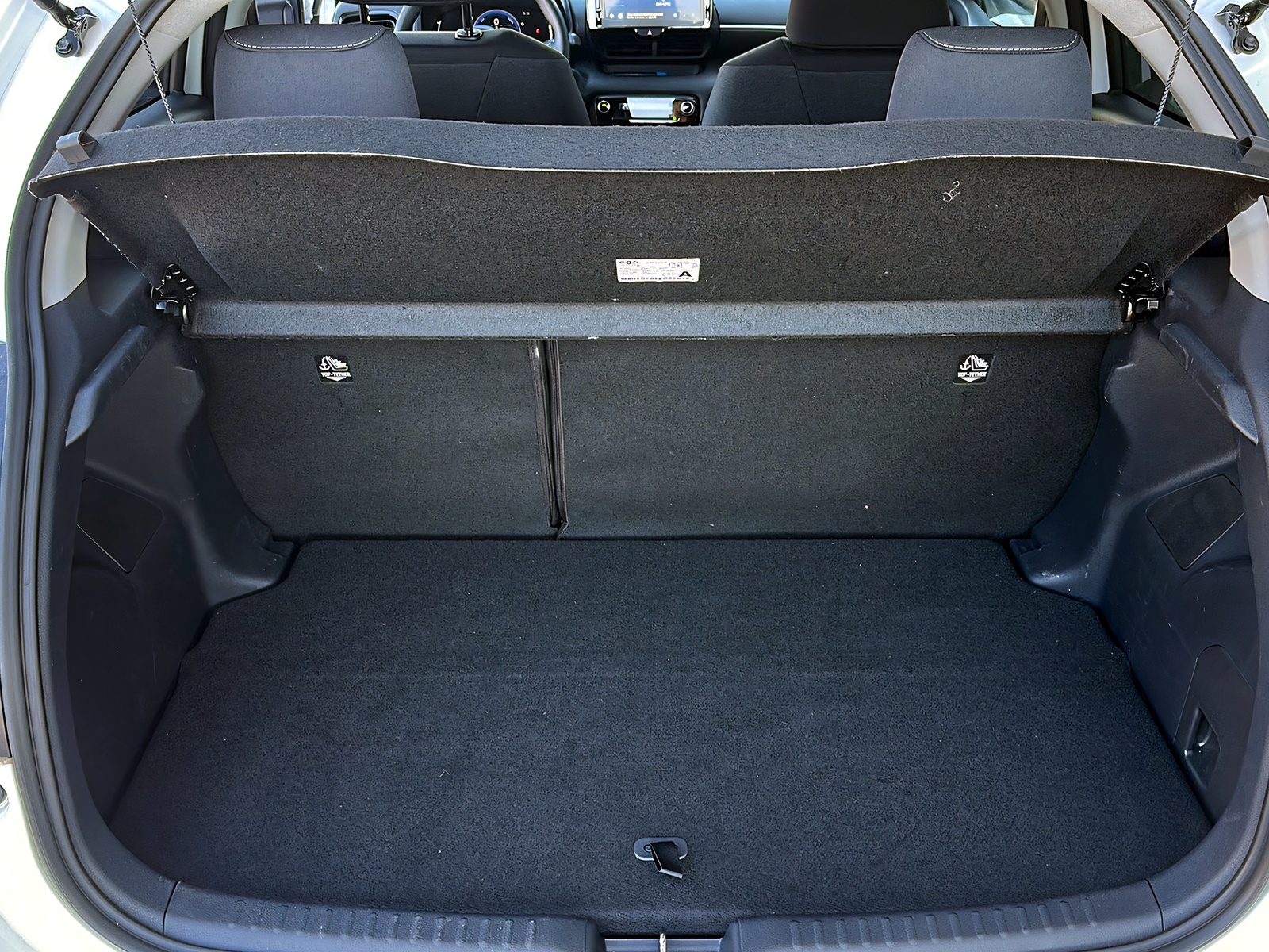 TOYOTA Yaris 1.5 Trend e-CVT-image-14