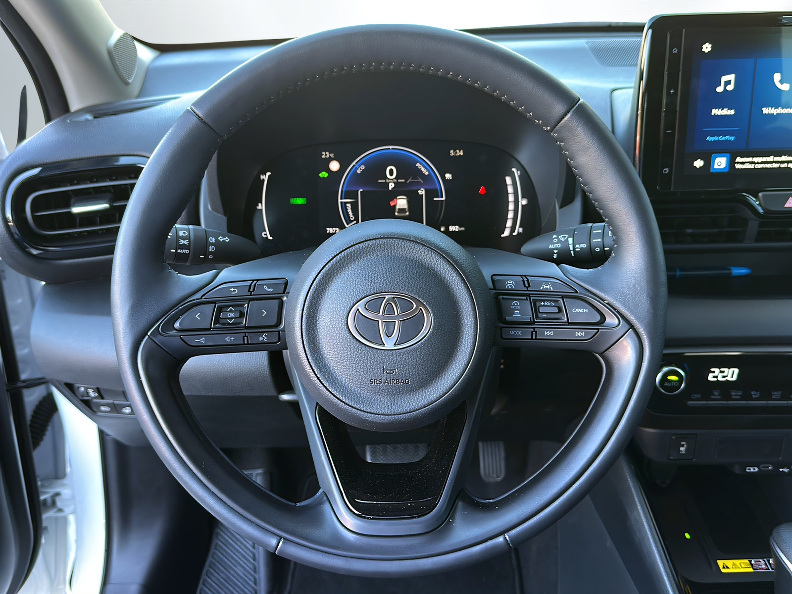 TOYOTA Yaris 1.5 Trend e-CVT-image-6