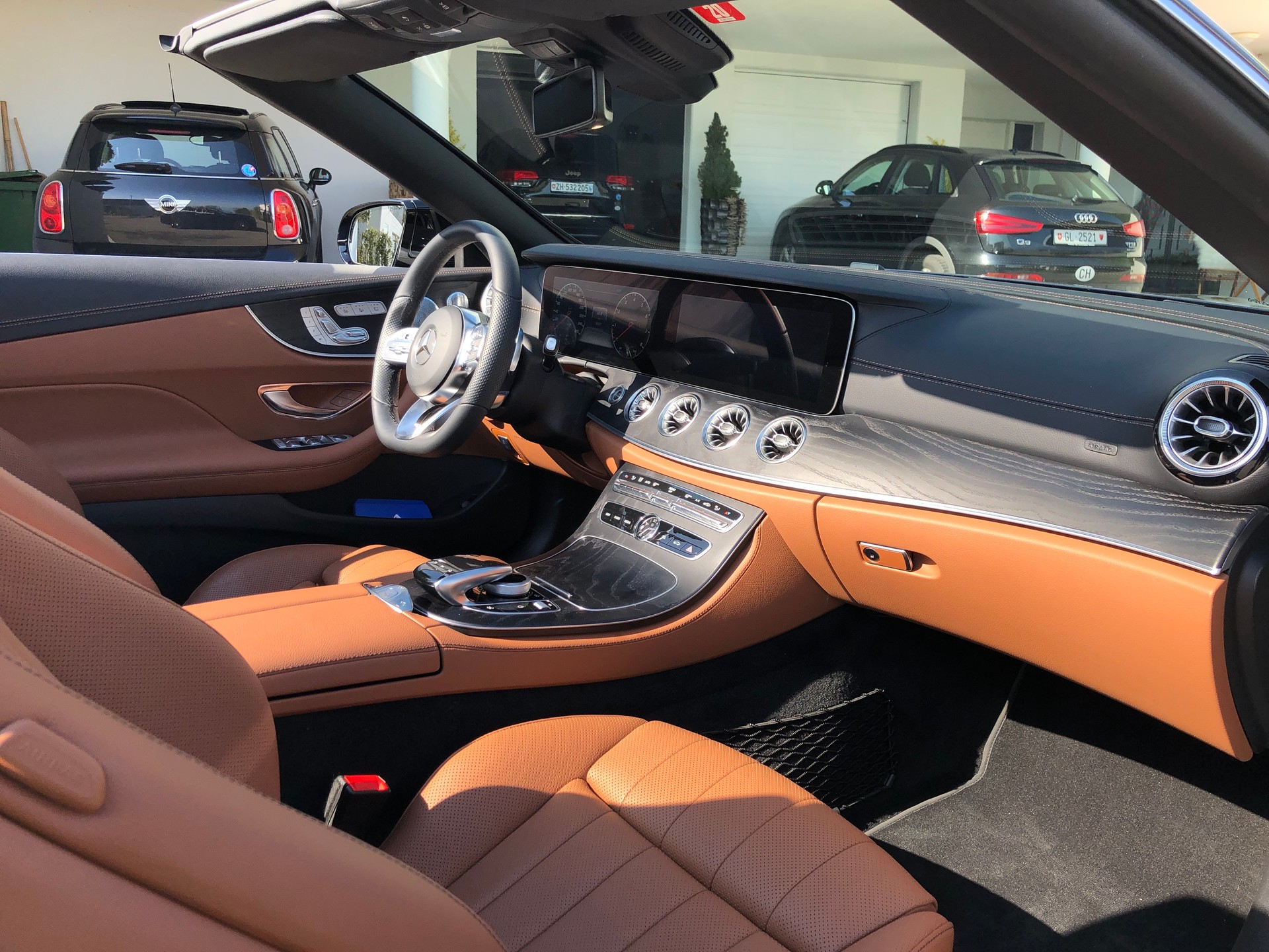 MERCEDES-BENZ E 450 Cabriolet AMG Line 4 Matic 9G-Tronic-image-4