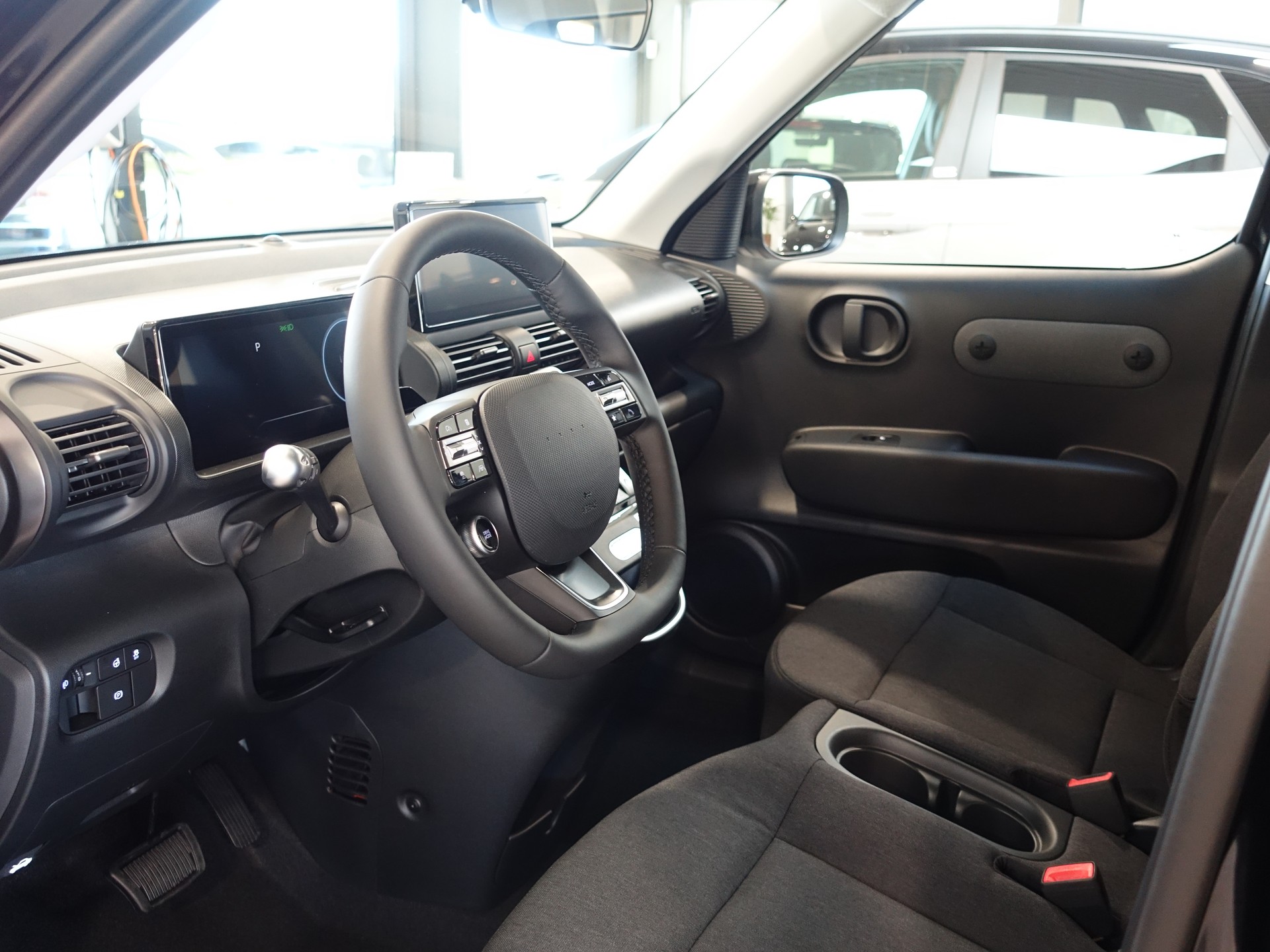 HYUNDAI Inster 49kWh Origo grosser Akku 115PS-image-10