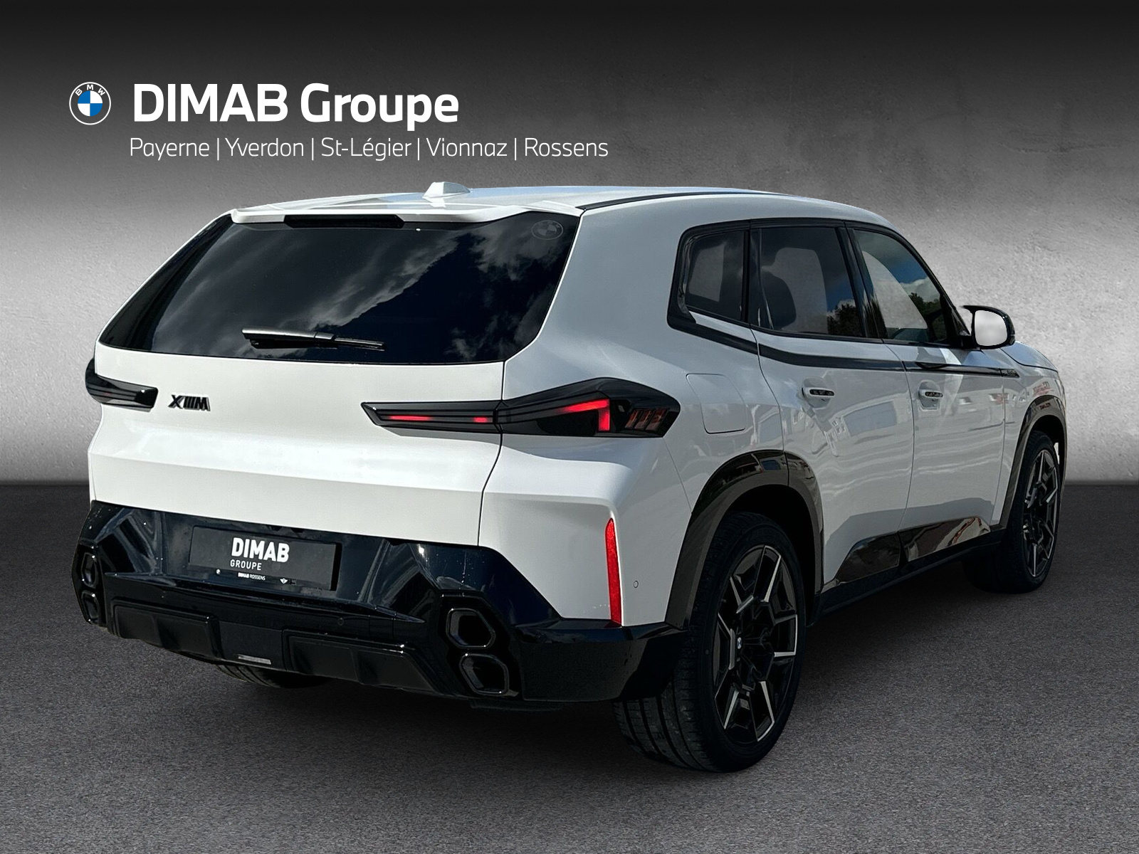 BMW XM xDrive 50e PHEV Steptronic-image-4