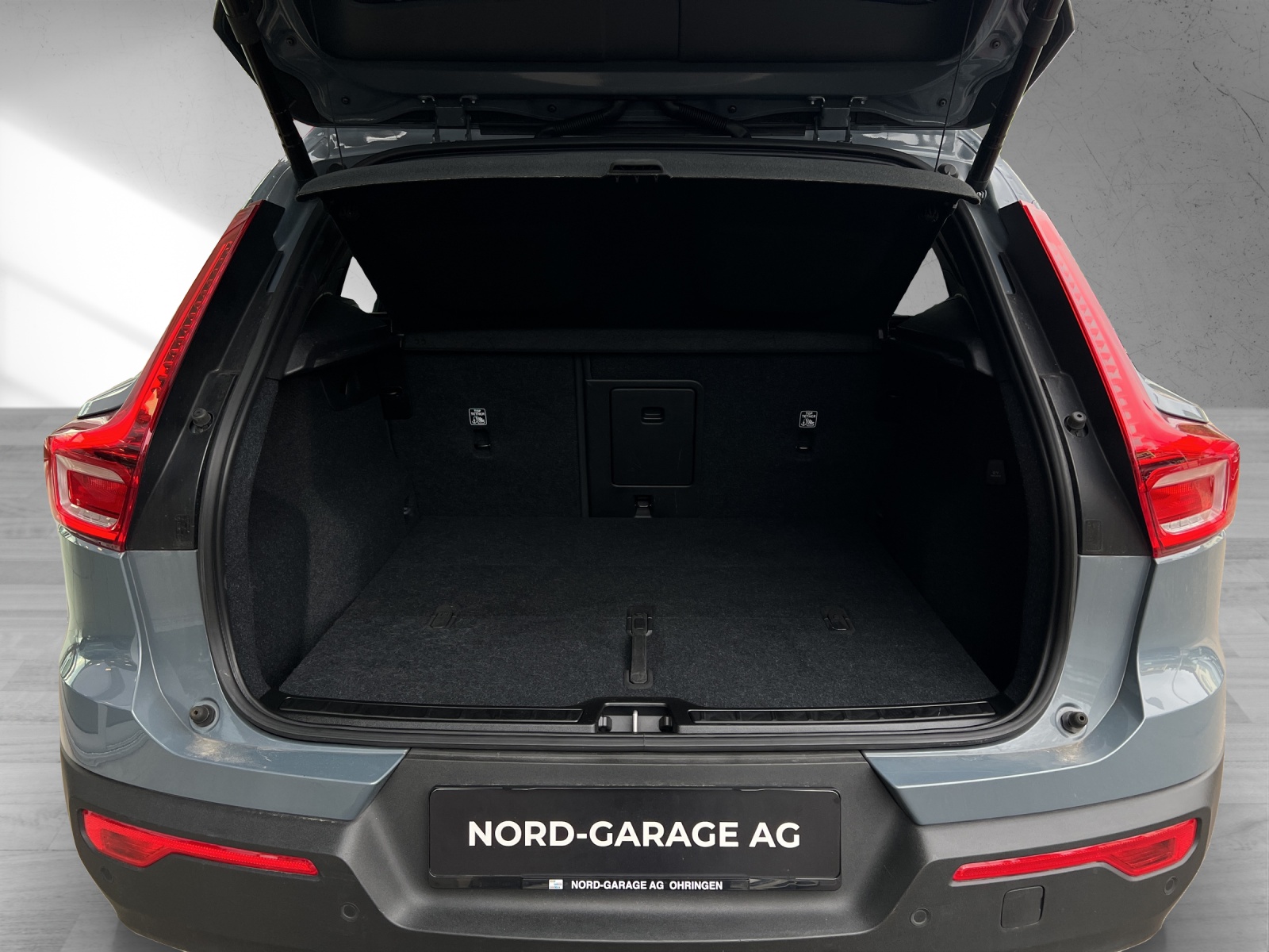 VOLVO XC40 T2 Momentum-image-15
