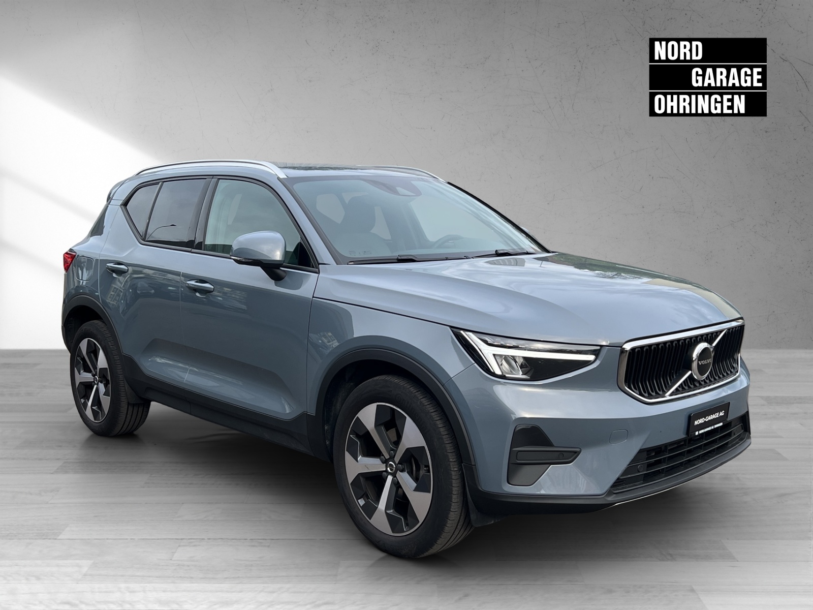 VOLVO XC40 T2 Momentum-image-5
