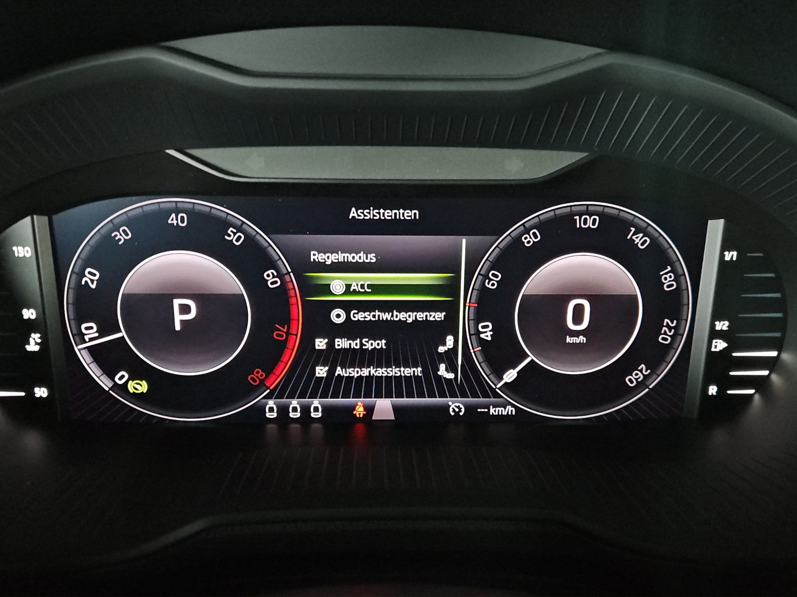 SKODA Octavia Combi 2.0 TSI Style 4x4 DSG-image-11
