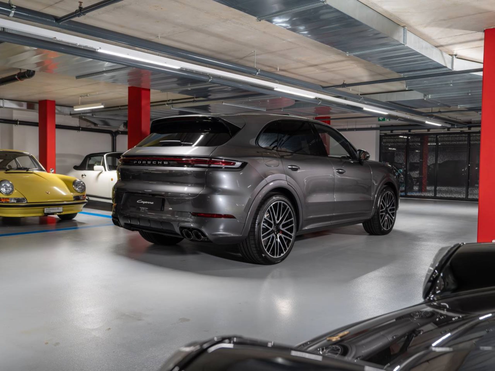 PORSCHE Cayenne Turbo E-Hybrid-image-5