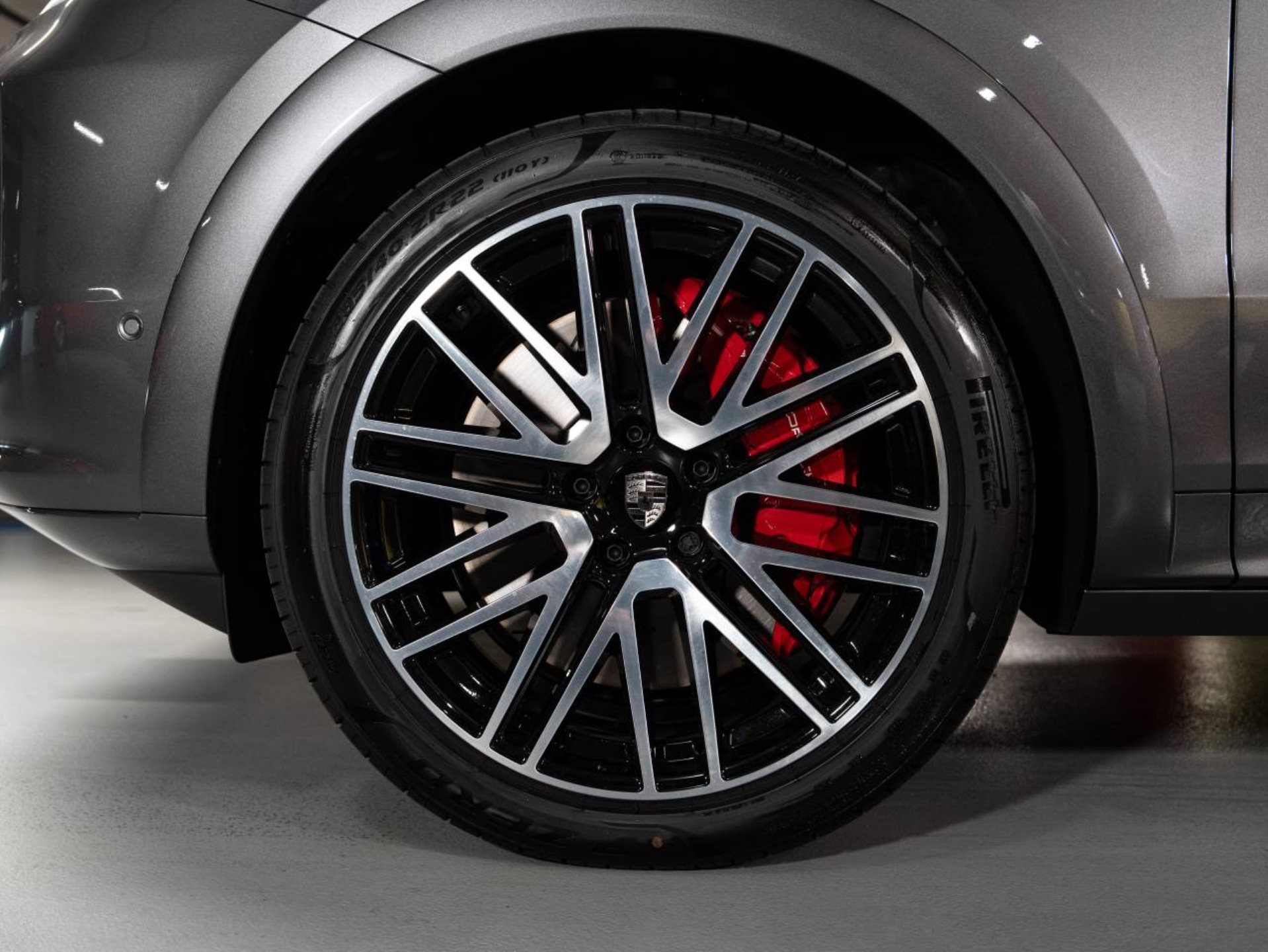 PORSCHE Cayenne Turbo E-Hybrid-image-24