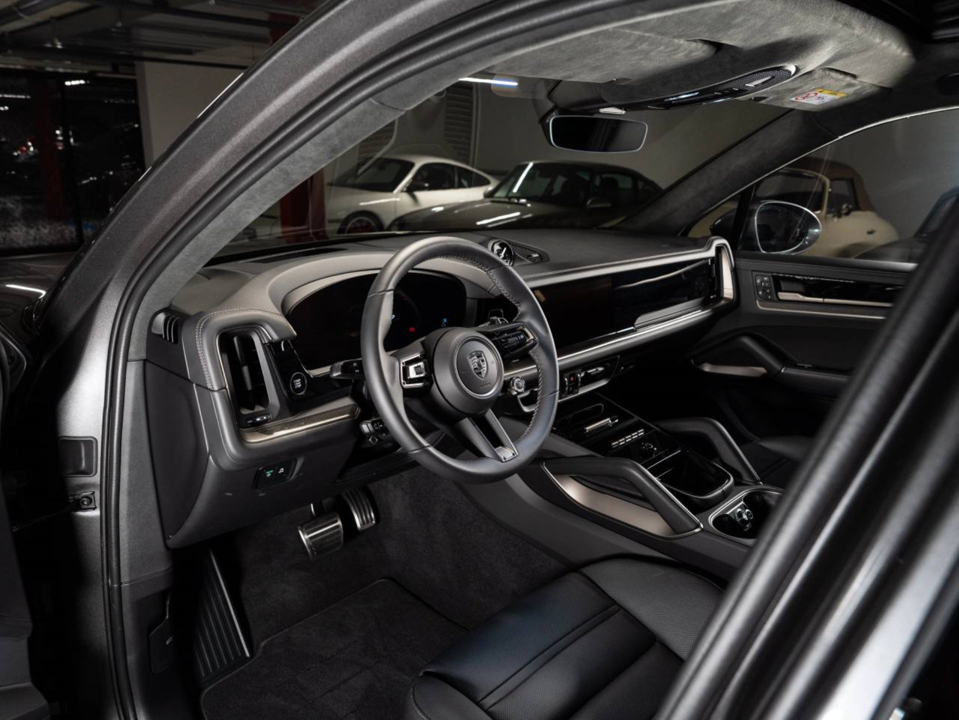 PORSCHE Cayenne Turbo E-Hybrid-image-6