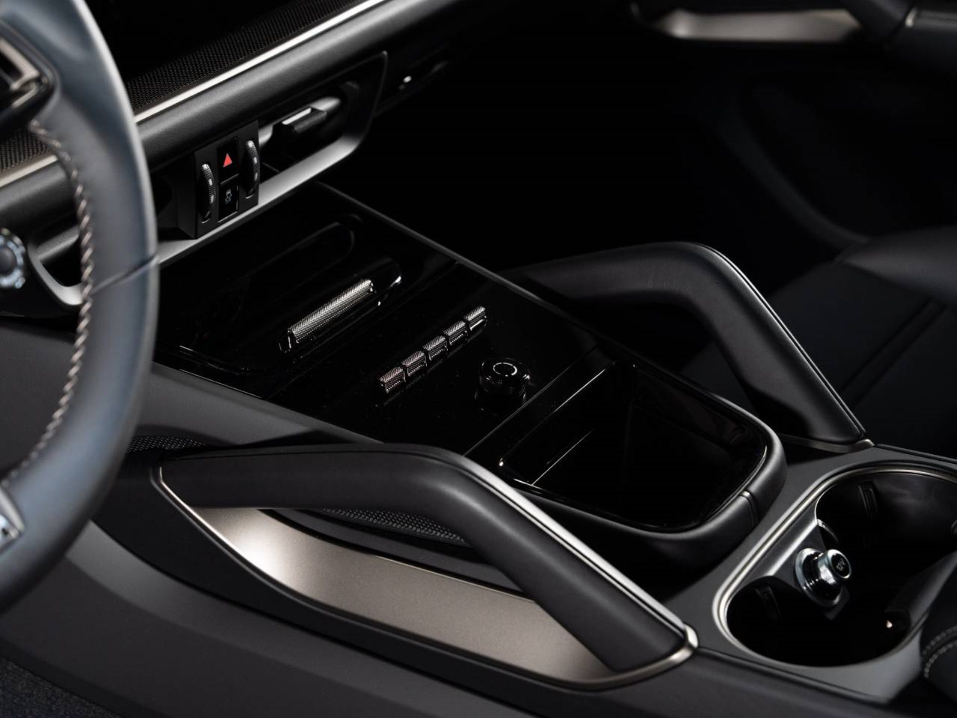 PORSCHE Cayenne Turbo E-Hybrid-image-10
