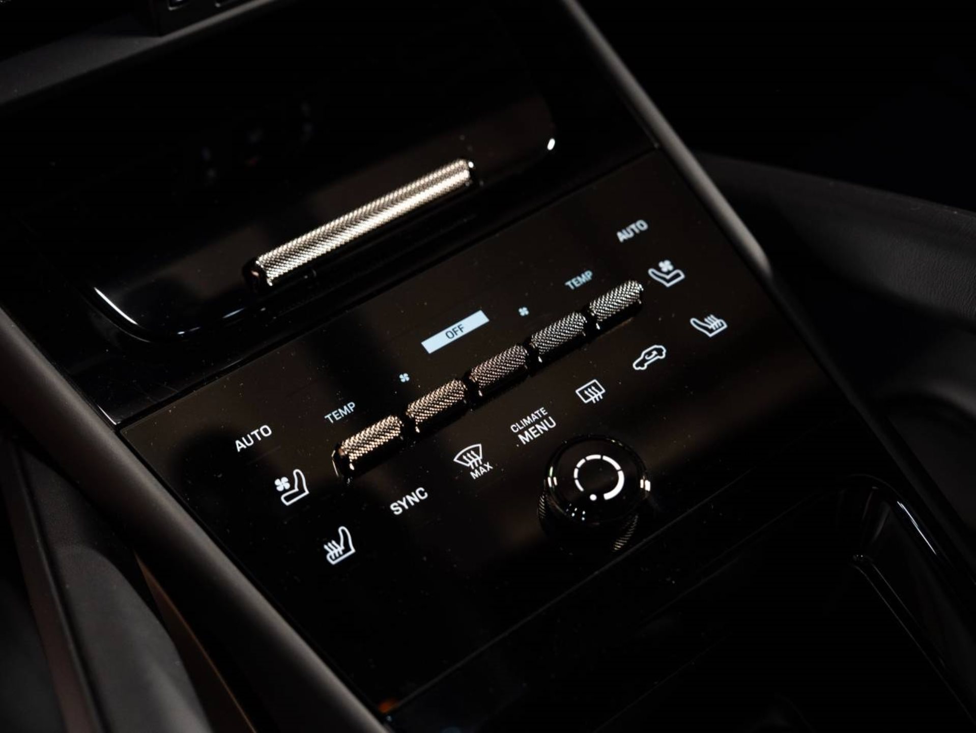 PORSCHE Cayenne Turbo E-Hybrid-image-16