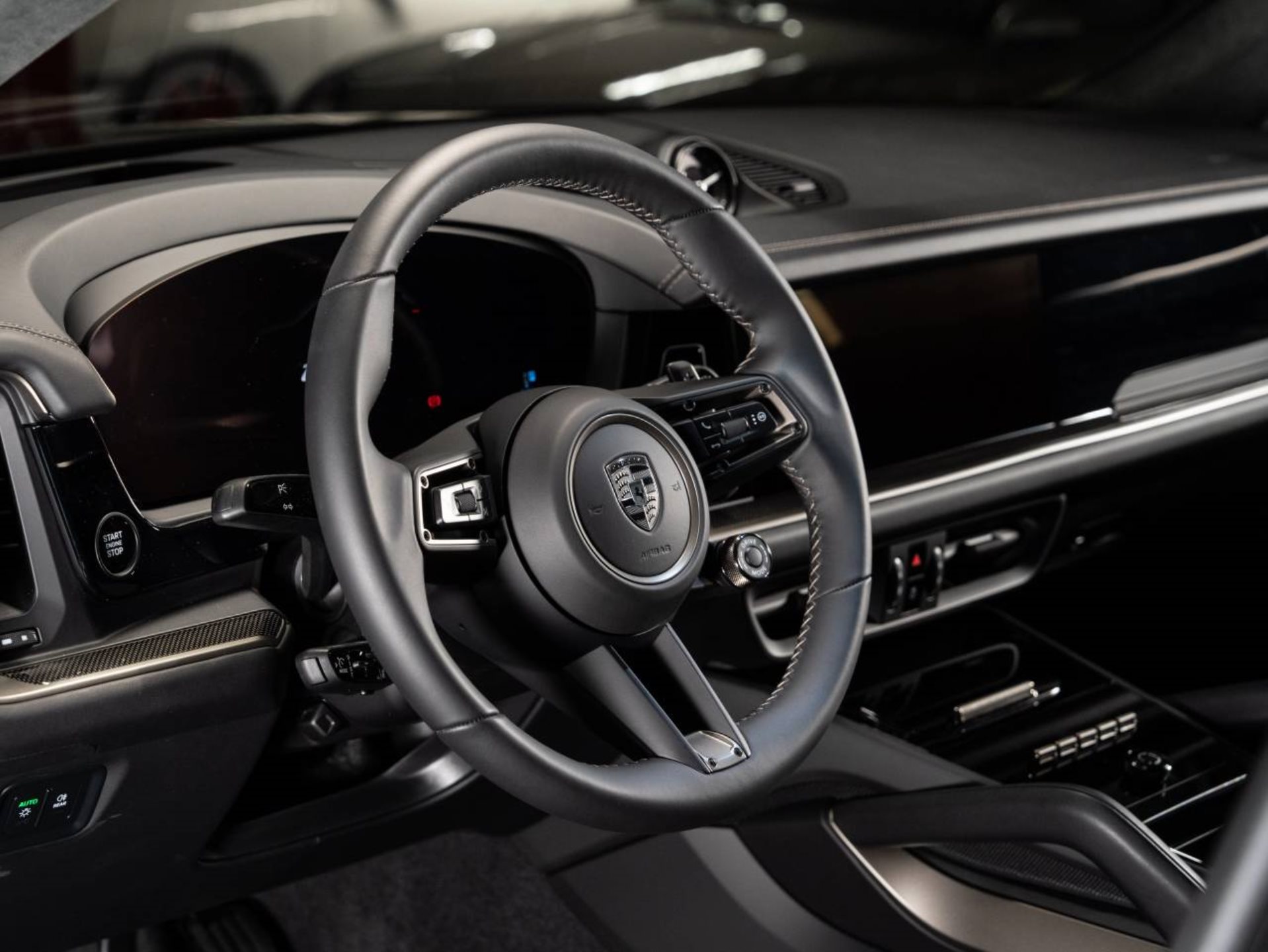 PORSCHE Cayenne Turbo E-Hybrid-image-9