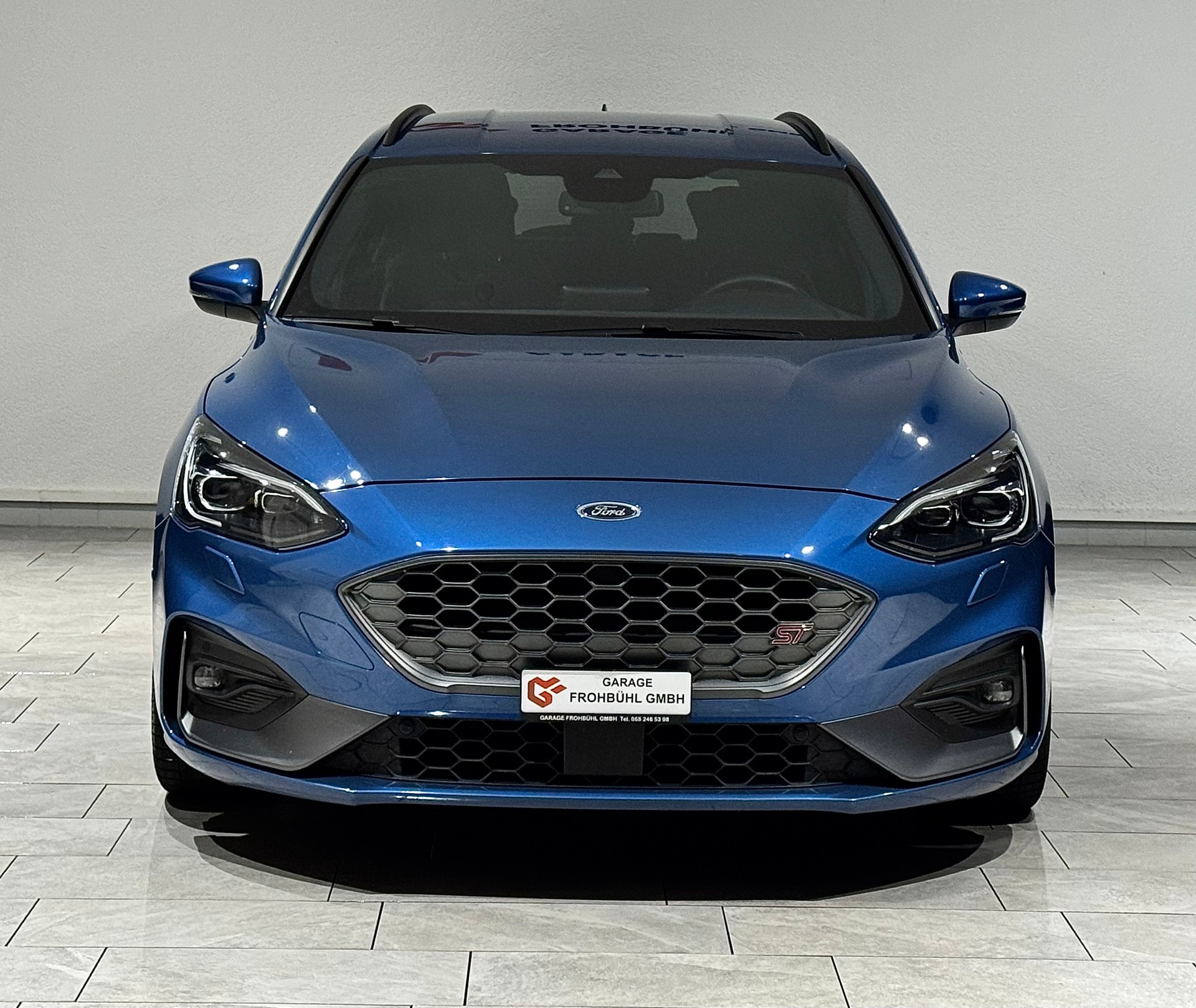 FORD Focus ST 2.0 ST Performance | 1.Hand | CH |-showroom-element-2