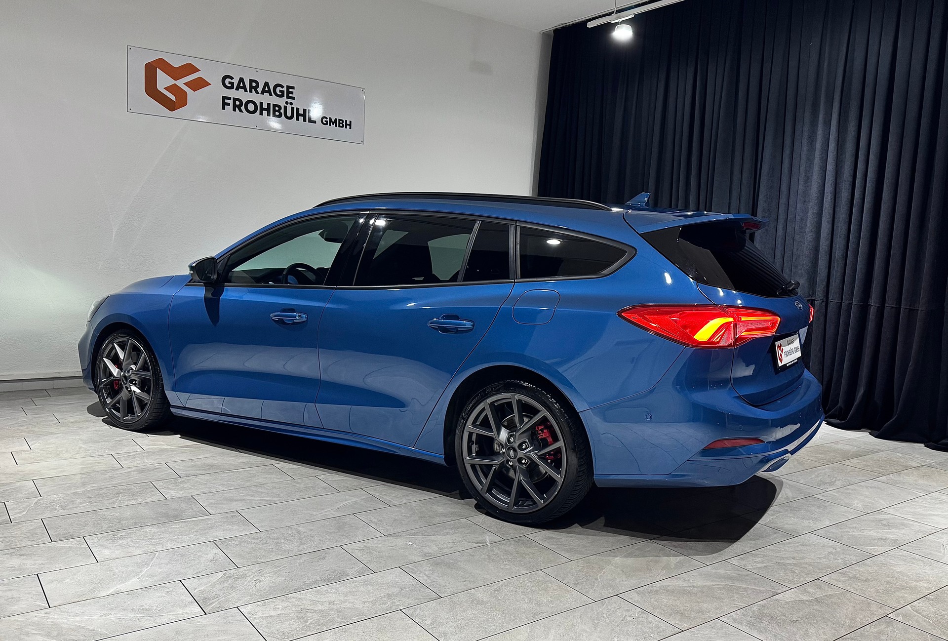 FORD Focus ST 2.0 ST Performance | 1.Hand | CH |-image-5