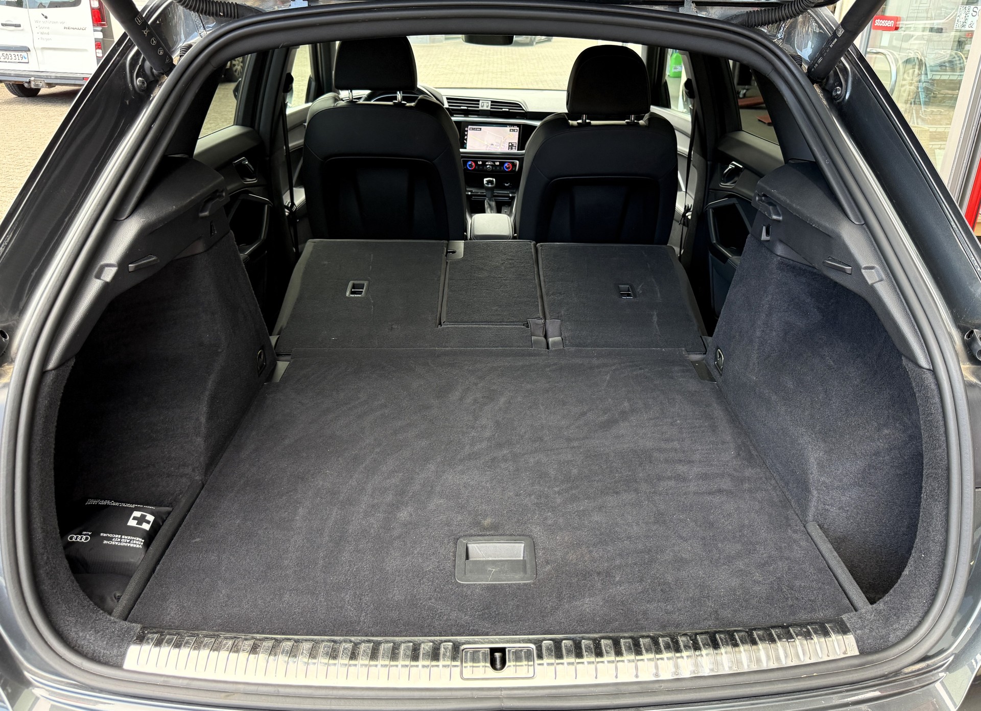 AUDI Q3 35 TFSI S line S-tronic-image-7