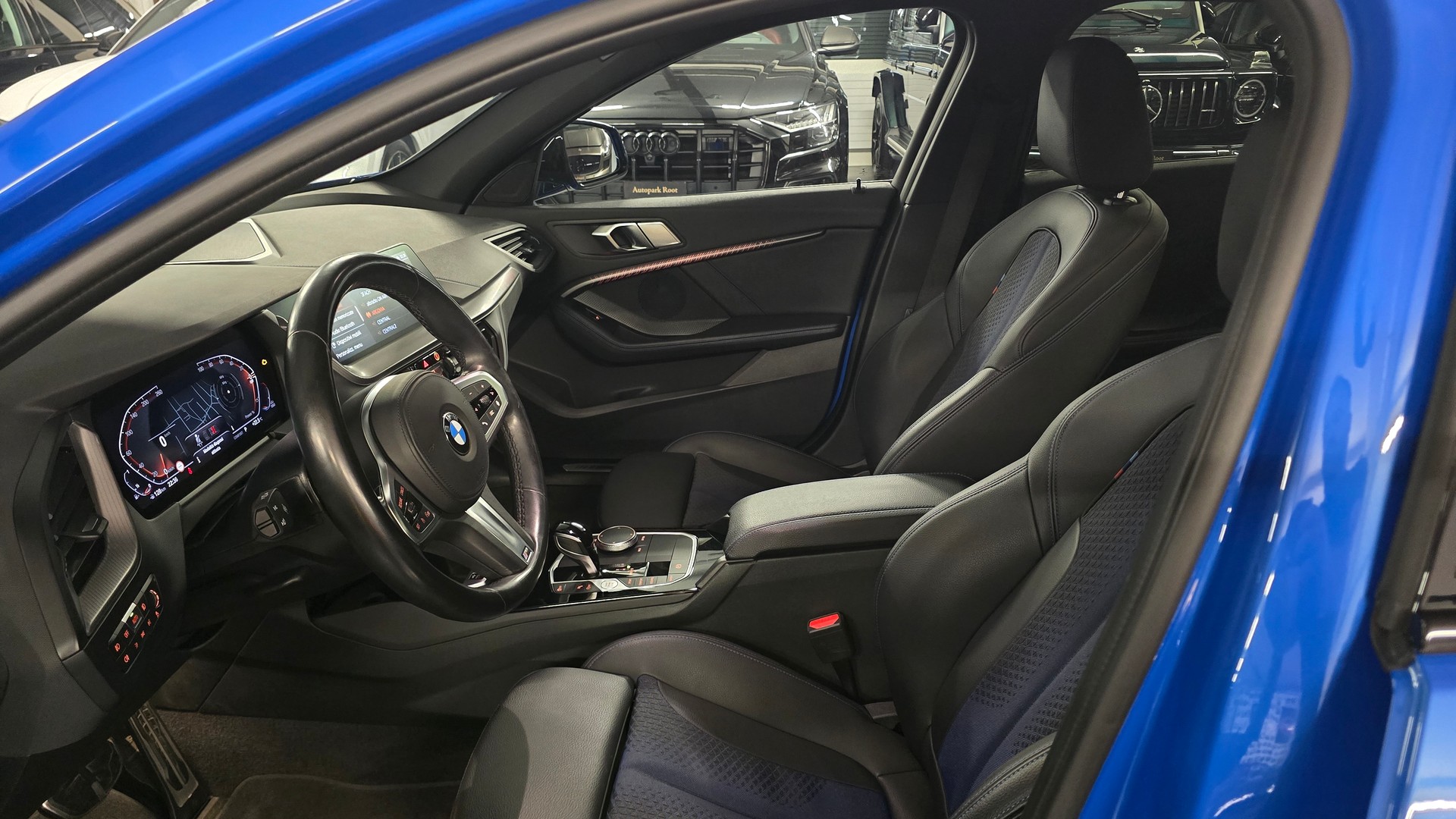 BMW 118i M Sport Pro Steptronic-image-15