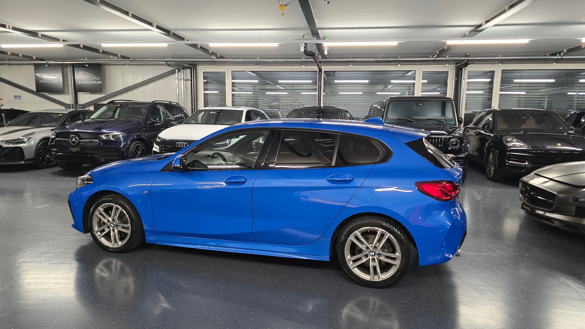 BMW 118i M Sport Pro Steptronic-image-7