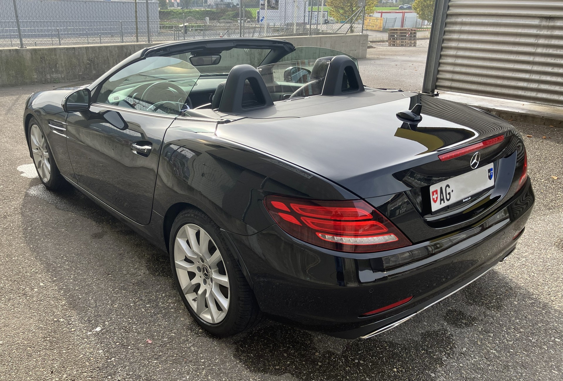 MERCEDES-BENZ SLC 200-image-3