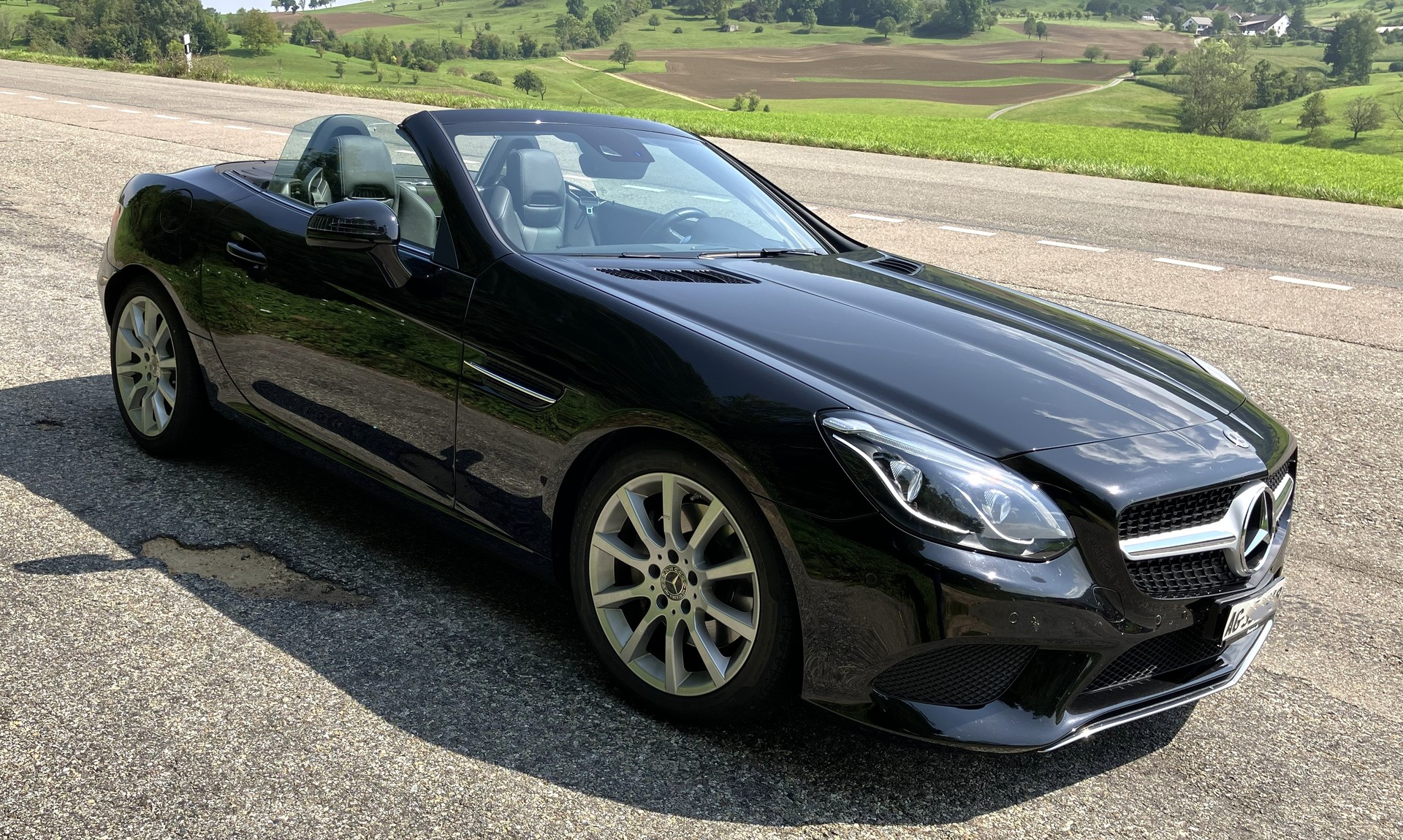 MERCEDES-BENZ SLC 200-image-1