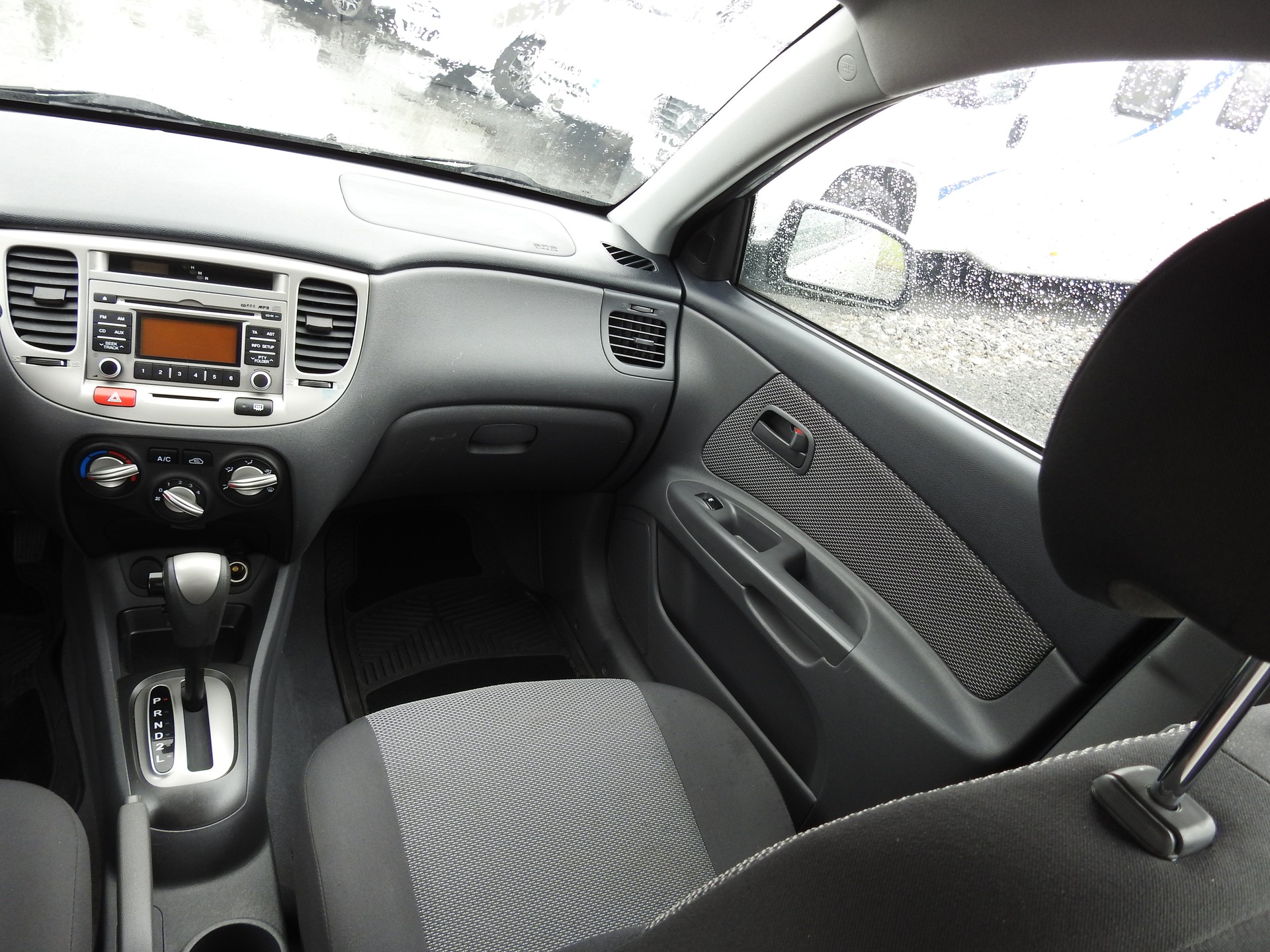 KIA Rio 1.6 CVVT Trend-image-18
