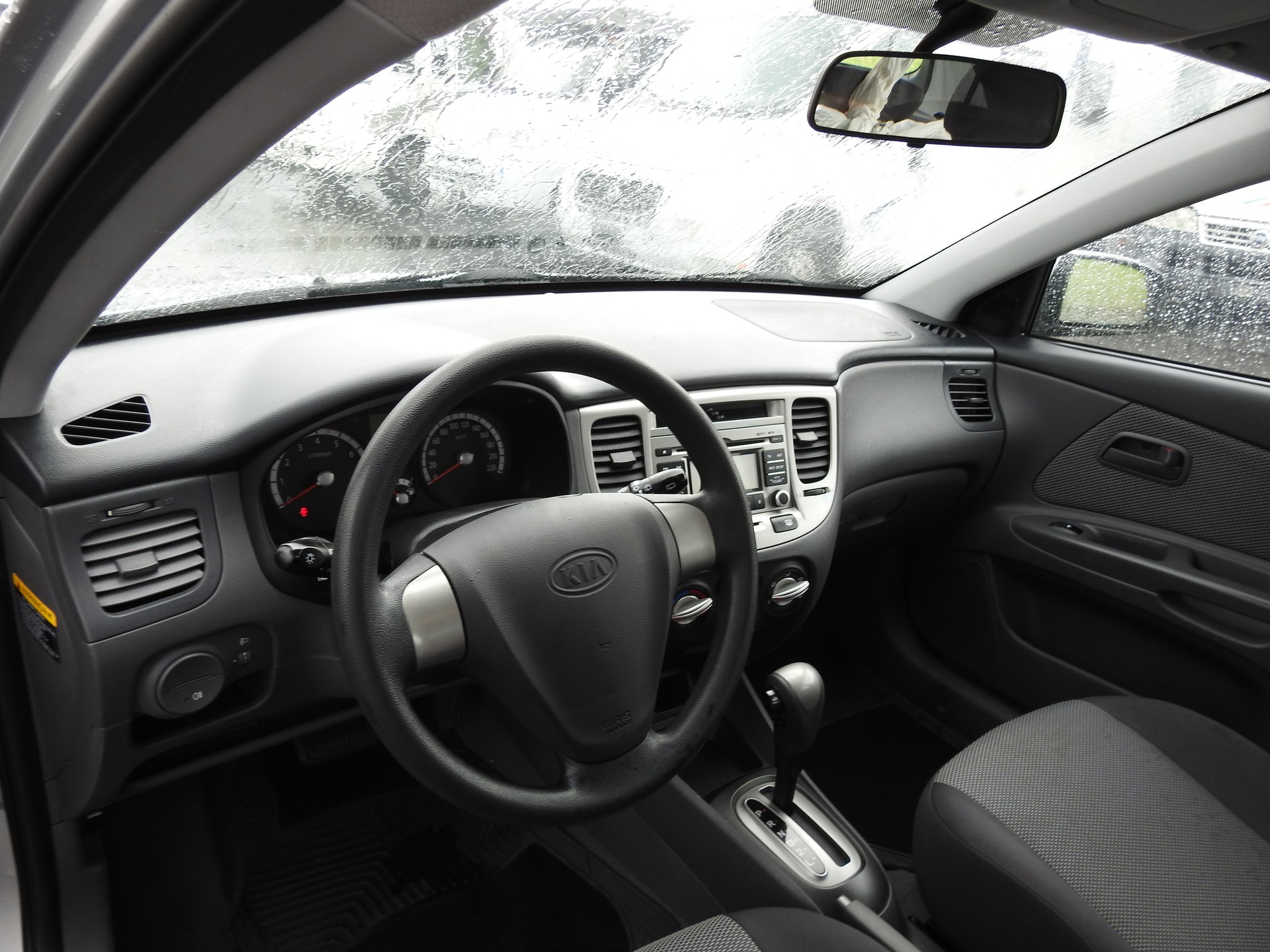 KIA Rio 1.6 CVVT Trend-image-10